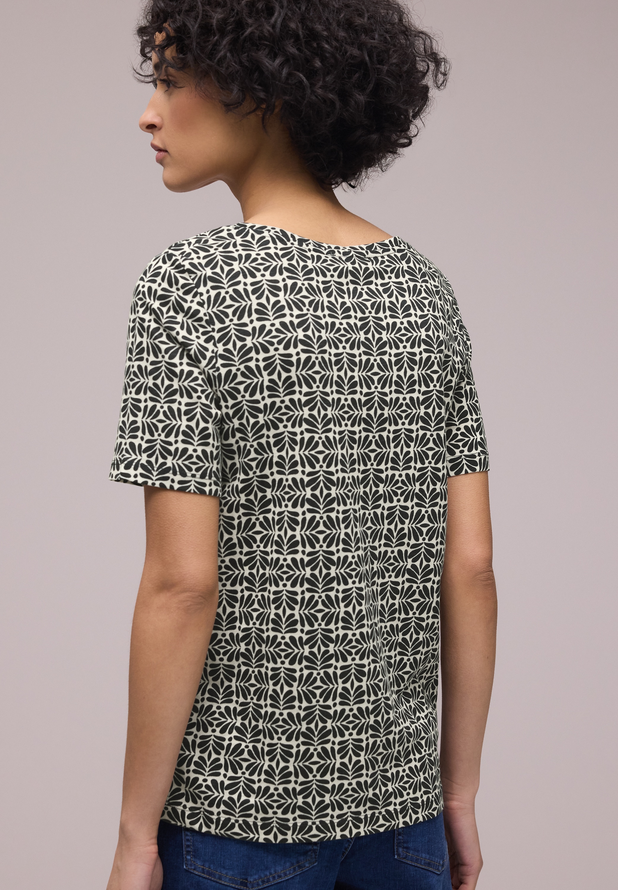 STREET ONE T-shirt à manches courtes »Style Gerda« fein gemustert, mit gerundetem V-Neck