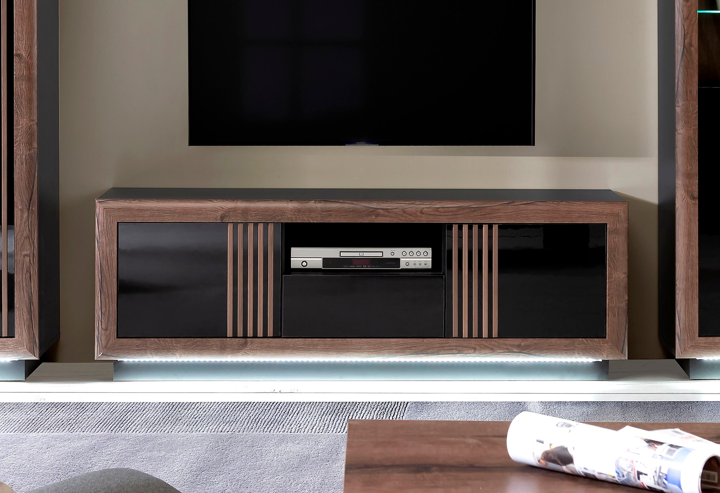 Image of FORTE Lowboard "SavonaTV-Board, TV-Schrank" Breite 162 cm, inkl. Sockelbeleuchtung