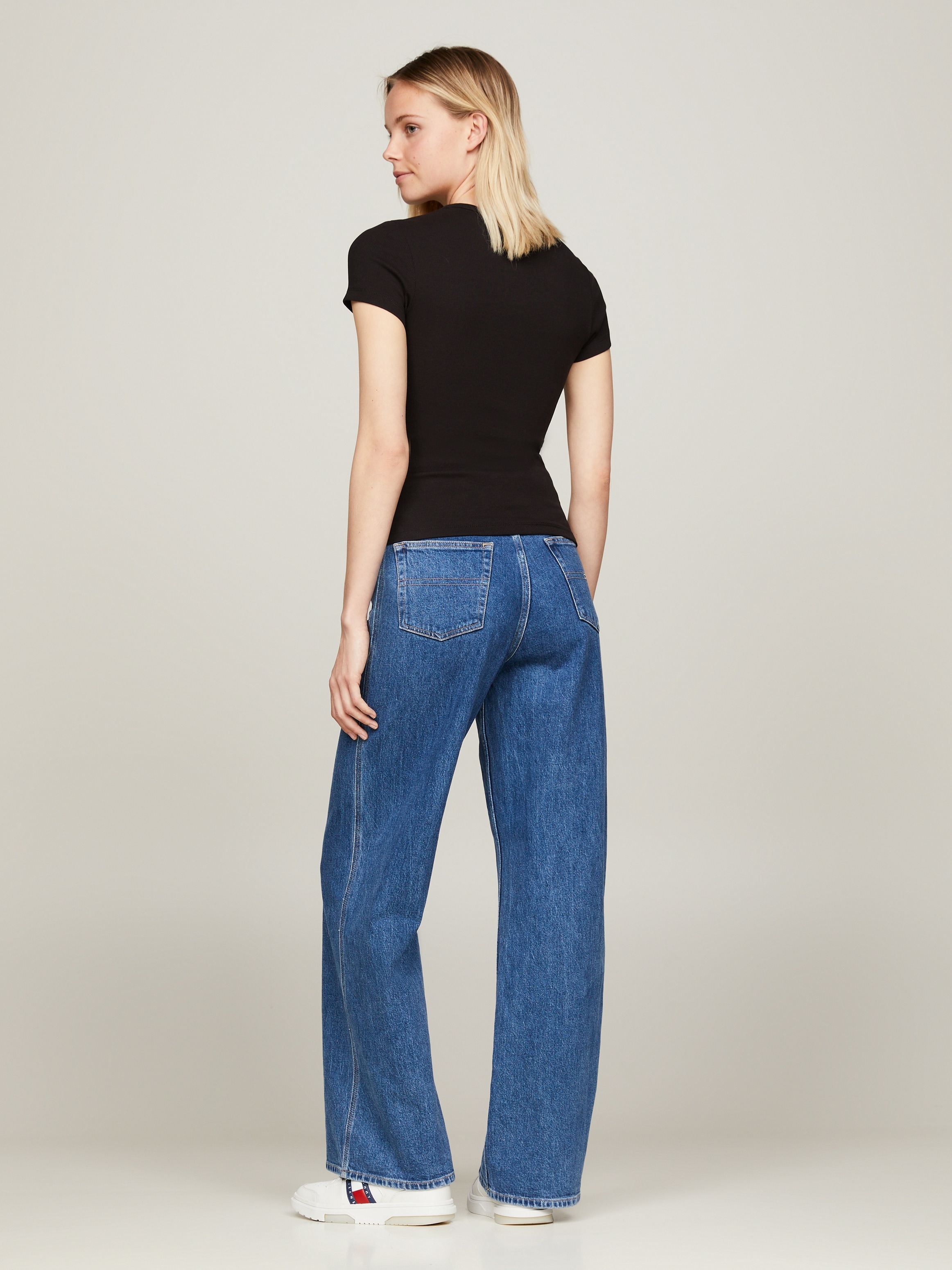 Tommy Jeans T-Shirt »TJW SLIM BADGE RIB TEE«, in Rippoptik