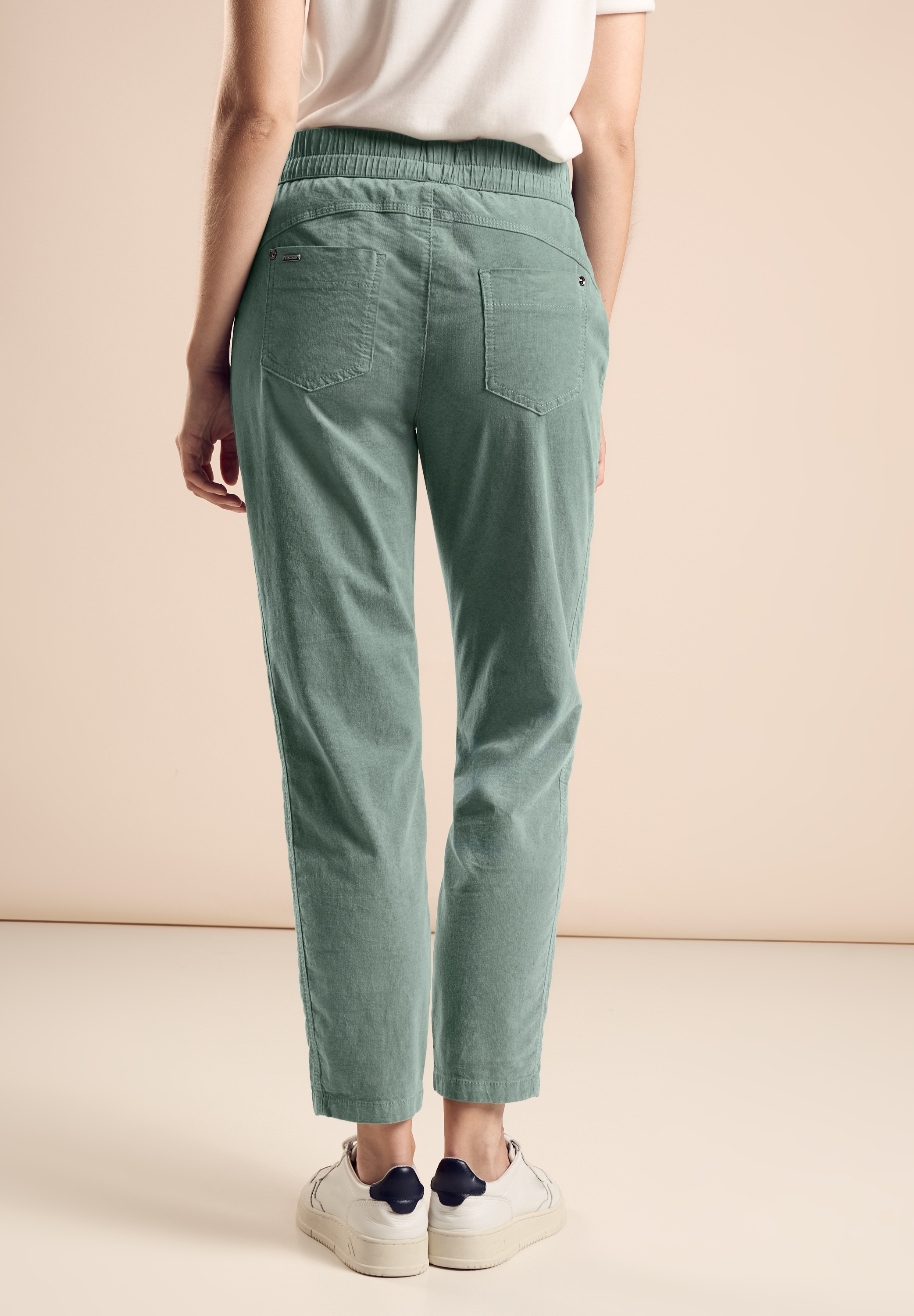 STREET ONE Cordhose »Style Bonny«, im Four-Pocket Style