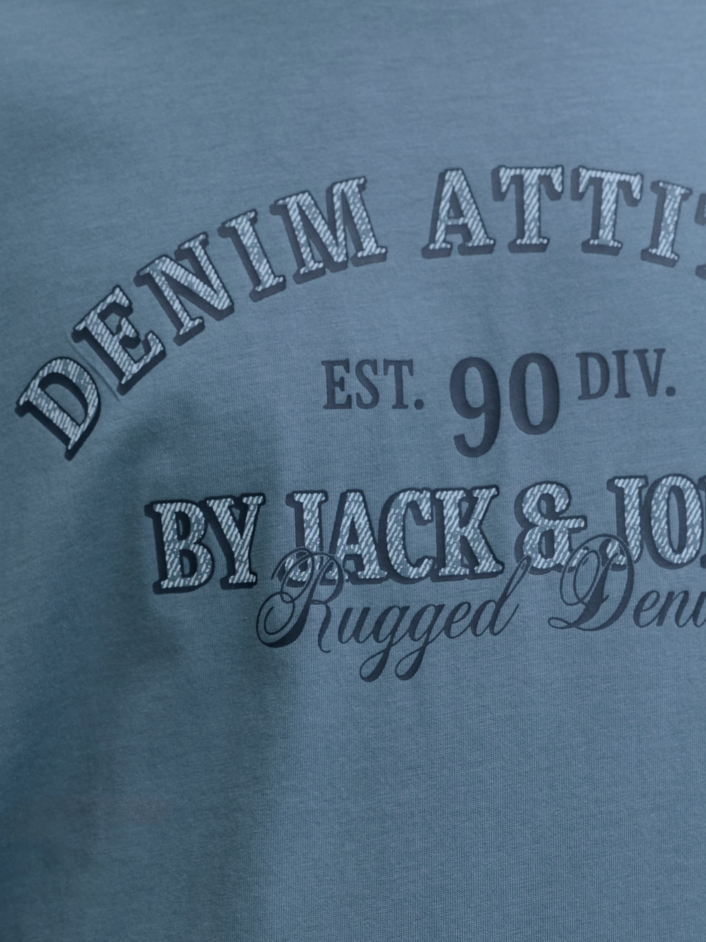 Jack & Jones PlusSize T-Shirt »JJEDENVER GRAPHIC TEE SS O-NECK SN PLS« mit auffälligem Print