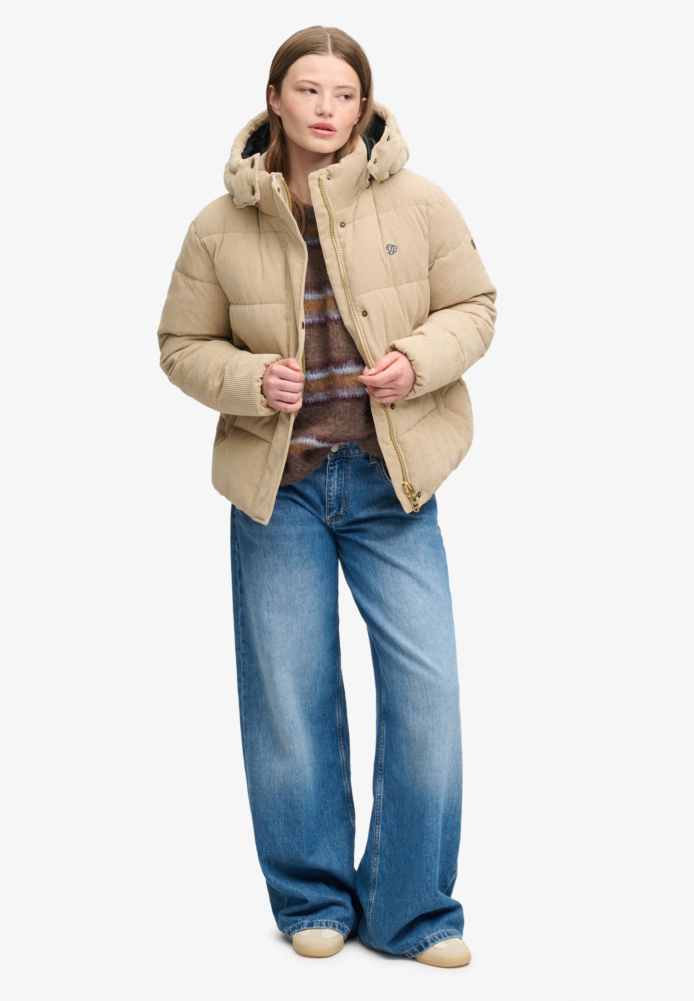 Superdry Steppjacke »PREMIUM HOOD CORD PUFFER JKT« Kunstfaser, relaxed fit, aus Cord