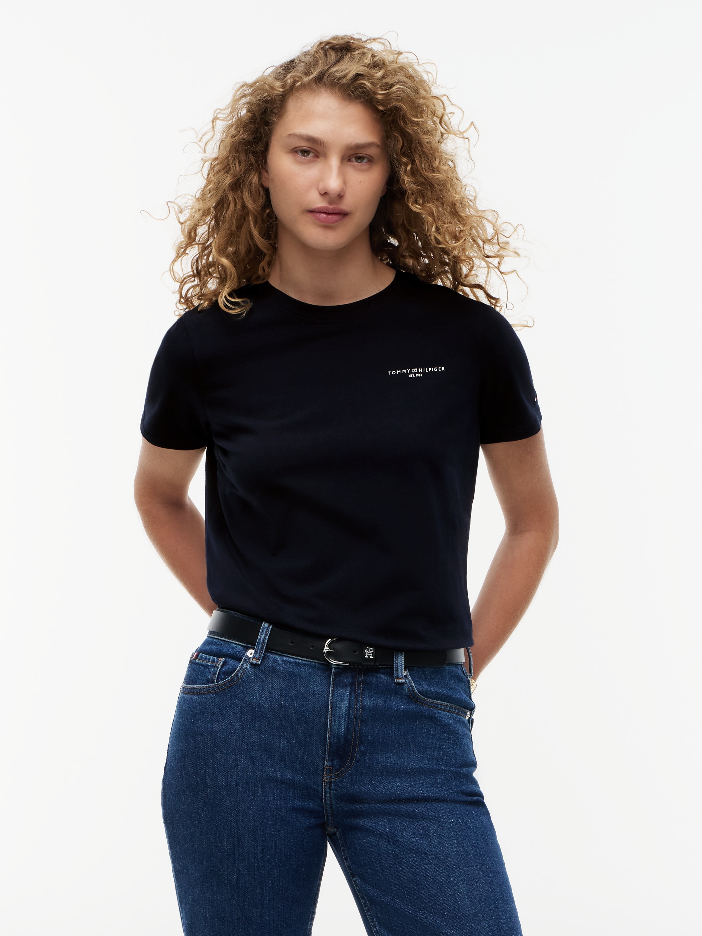 Image of Tommy Hilfiger Rundhalsshirt "1985 REG MINI CORP LOGO C-NK SHORT SLEEVE" mit Tommy Hilfiger Logoschriftzug und Bestickung