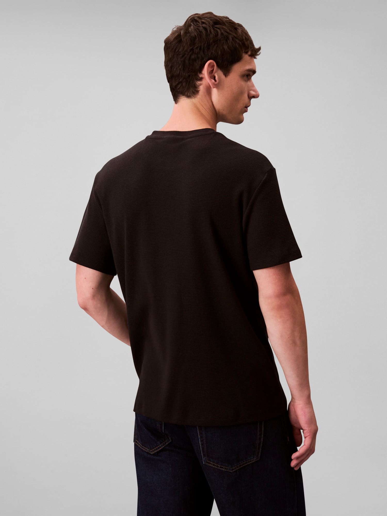 Calvin Klein Jeans T-Shirt »WAFFLE BADGE TEE« Regular fit mit Rundhalsausschnitt