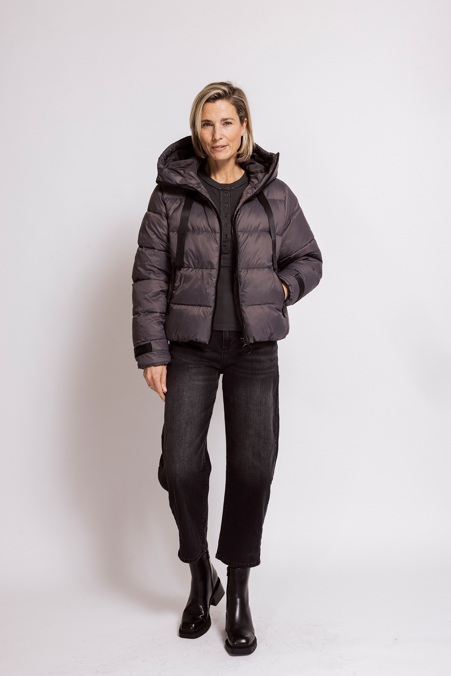 Zhrill Steppjacke »ASLI« mit Kapuze mit Kapuze / Reissverschluss und Stehkragen