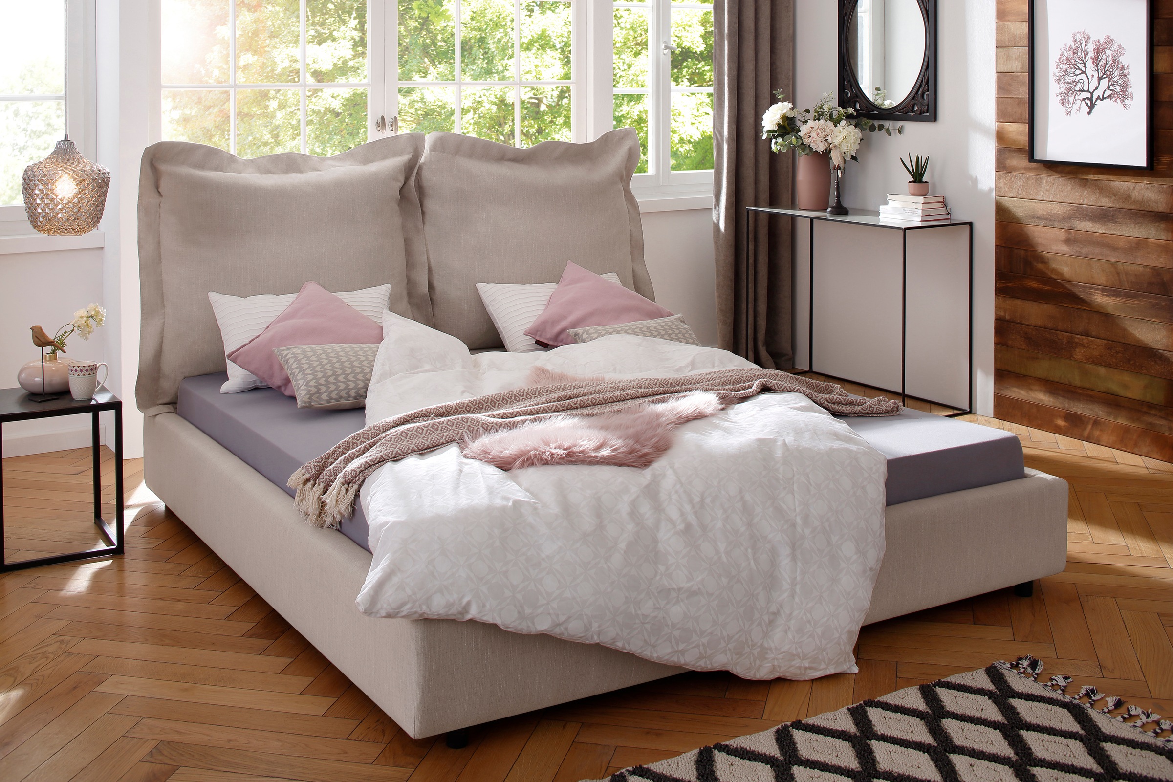 Image of Home affaire Polsterbett »Lodano«, in Hussen-Optik und besonderem Design bei Ackermann Versand Schweiz