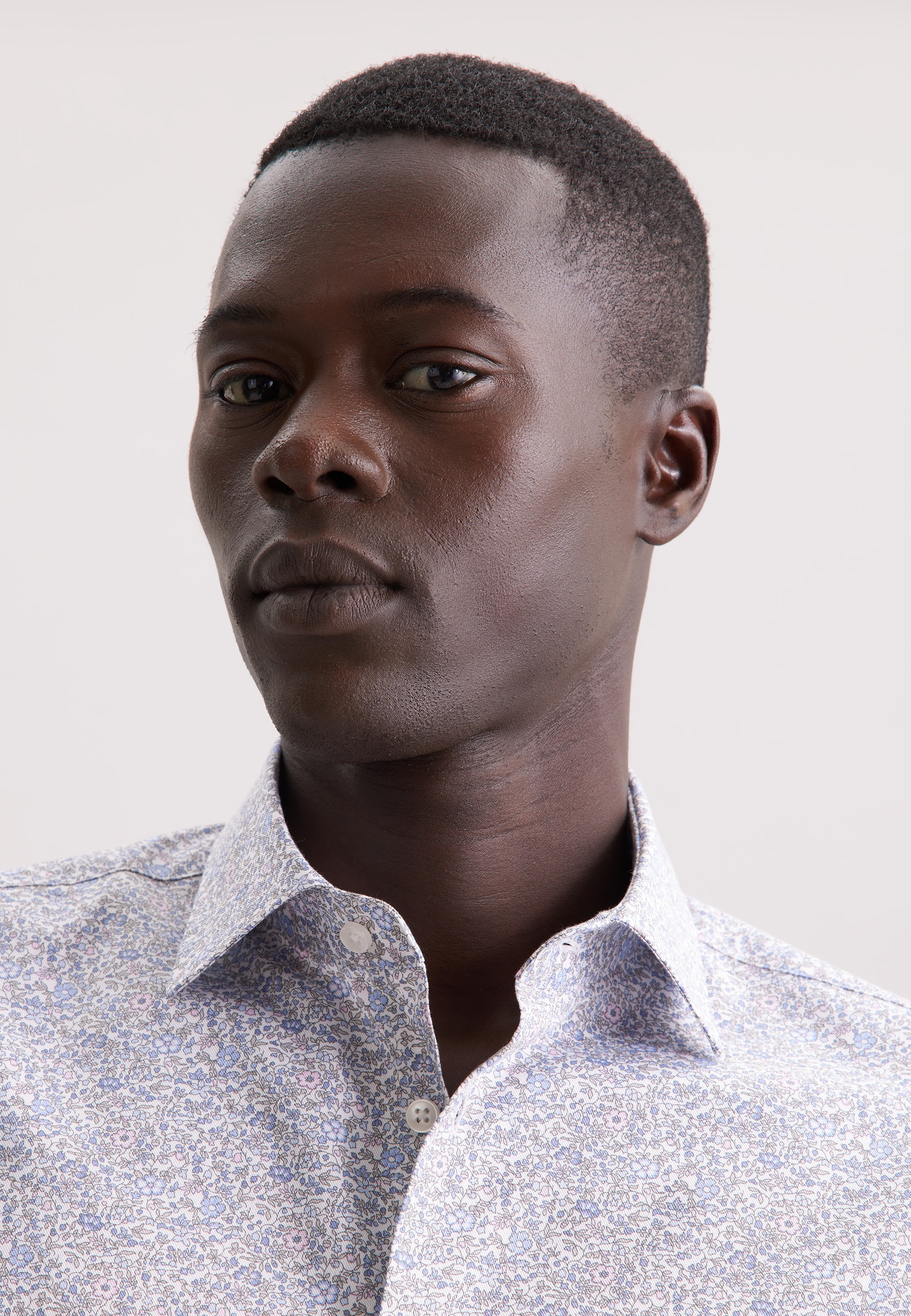 seidensticker Businesshemd »Schwarze Rose« Shaped 1/1 Kentkragen Geblümt