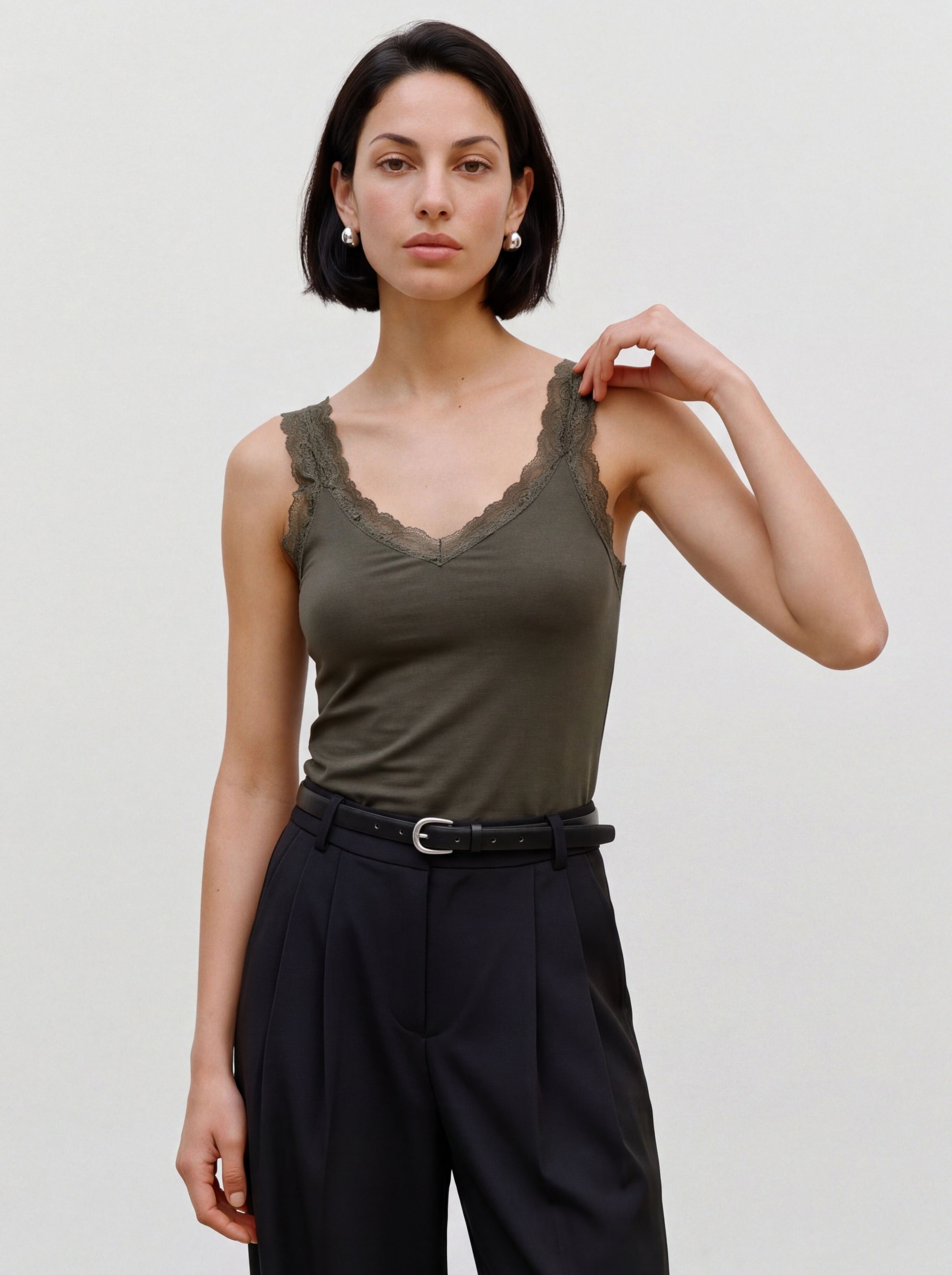 Vero Moda Top à bretelles »VMROSA SL TOP JRS NOOS« Mélange viscose, détail en dentelle