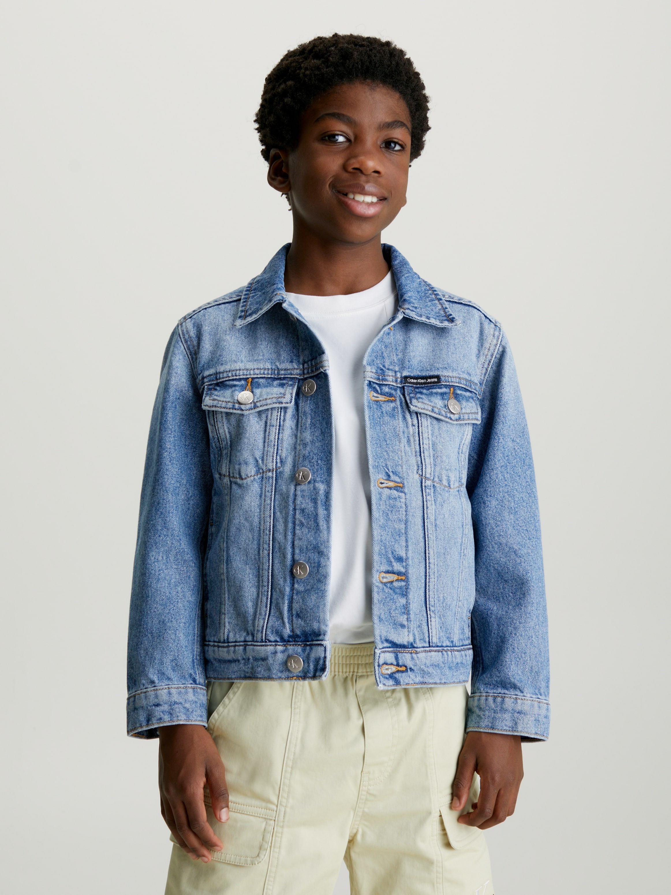 Calvin Klein Jeans Jeansjacke »ICONIC MID BLUE DENIM TRUCKER«, Kinder bis 16 Jahre