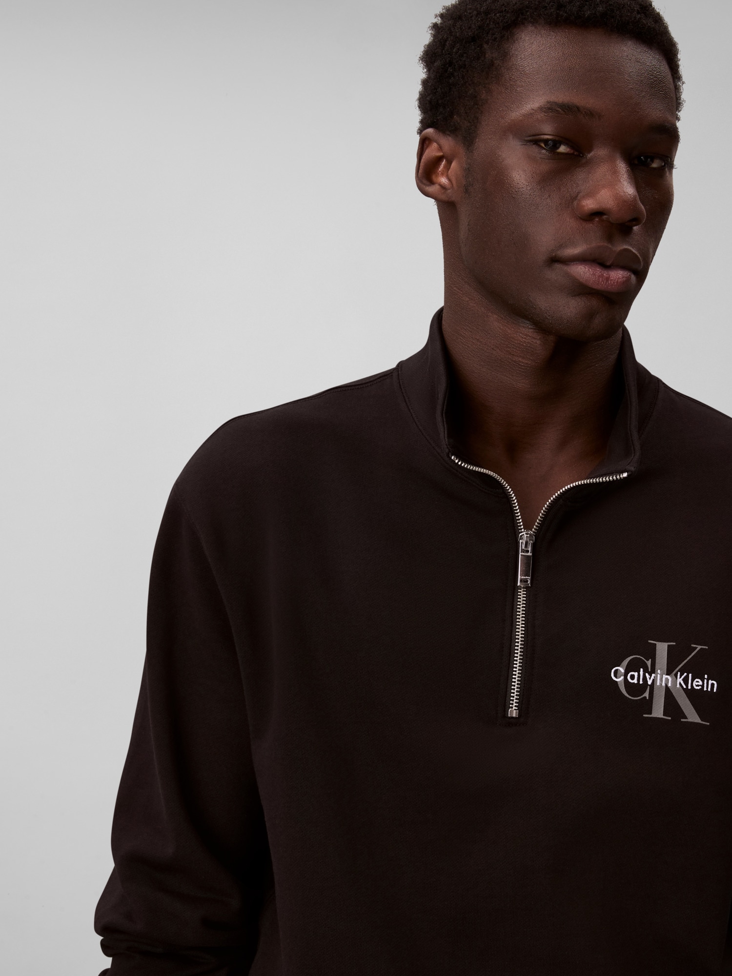 Calvin Klein Jeans Sweatshirt »LS EU 350TERRY MICRO MONOLOGO QT«, Regular fit, Stehkragen und Reissverschluss
