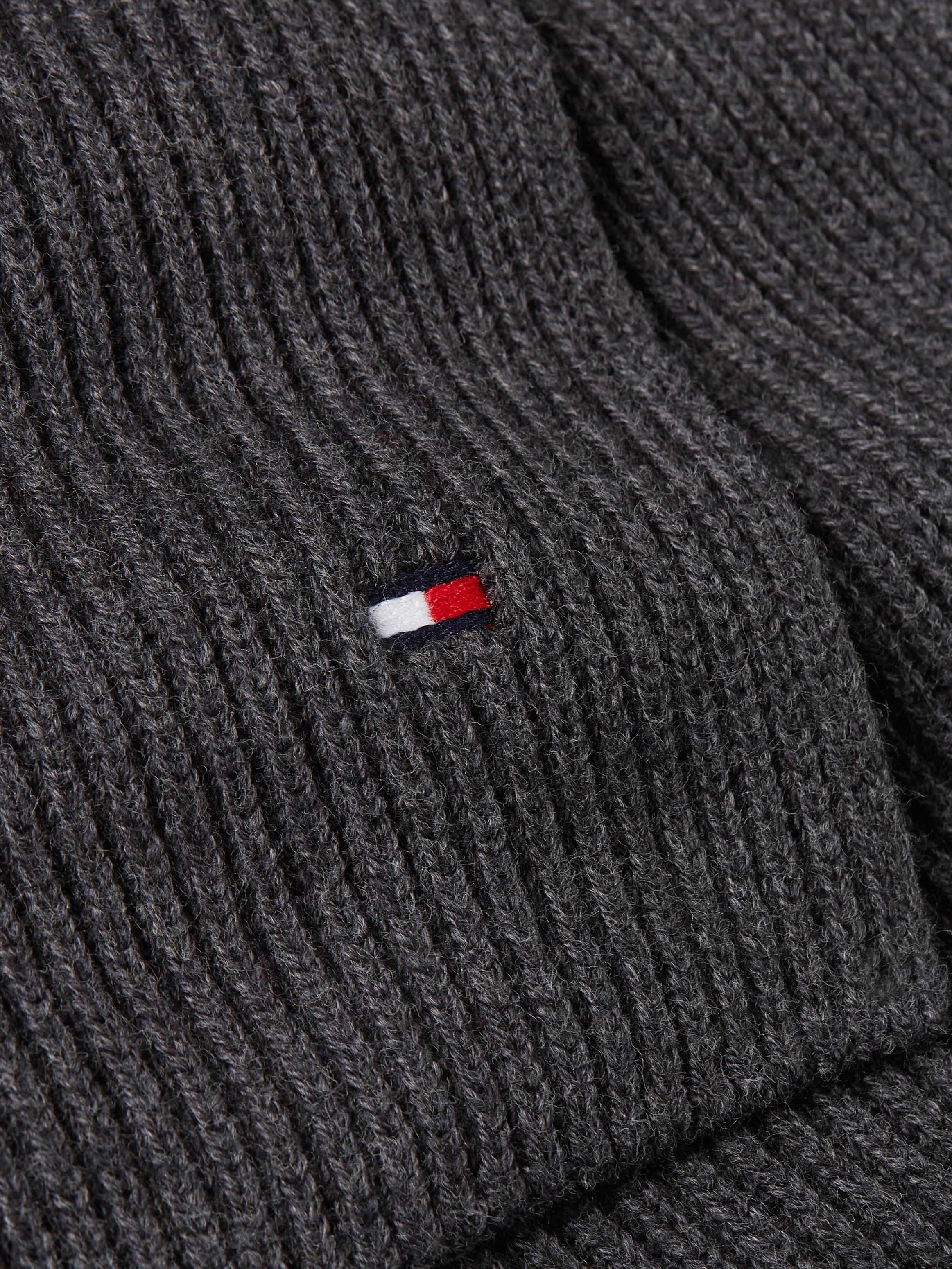 Tommy Hilfiger Strickschal »TH FLAG PIMA COTTON CASH SCARF« mit Logostickerei, mit Kaschmiranteil Unisex