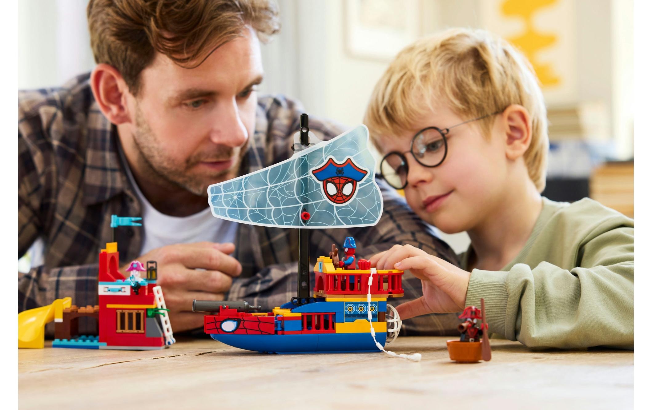 LEGO® Konstruktionsspielsteine »Marvel Piratenschiff von Spideys Team 11208«