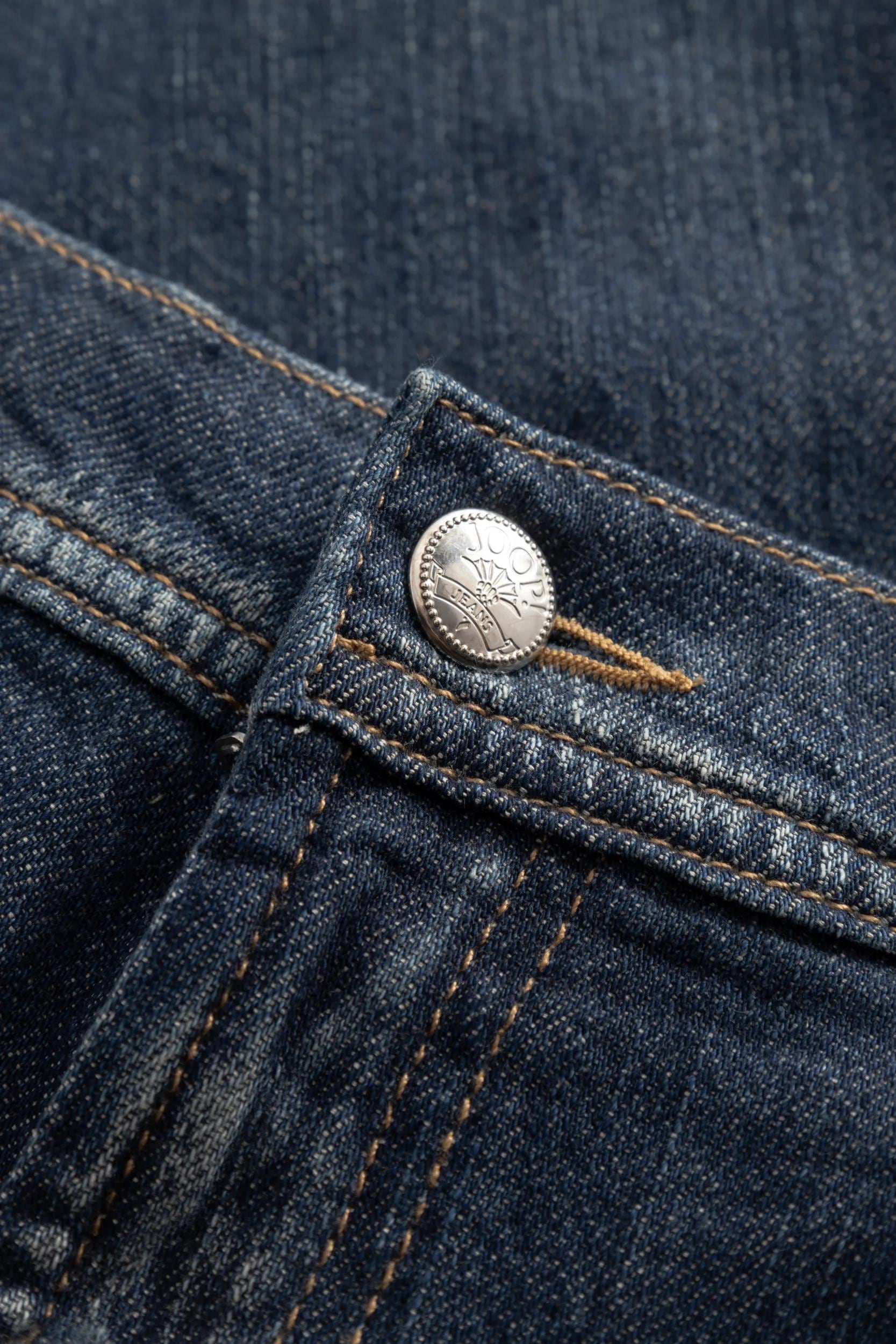 JOOP! Jeans droit »Maike« Aspect destroy, en denim léger d’été