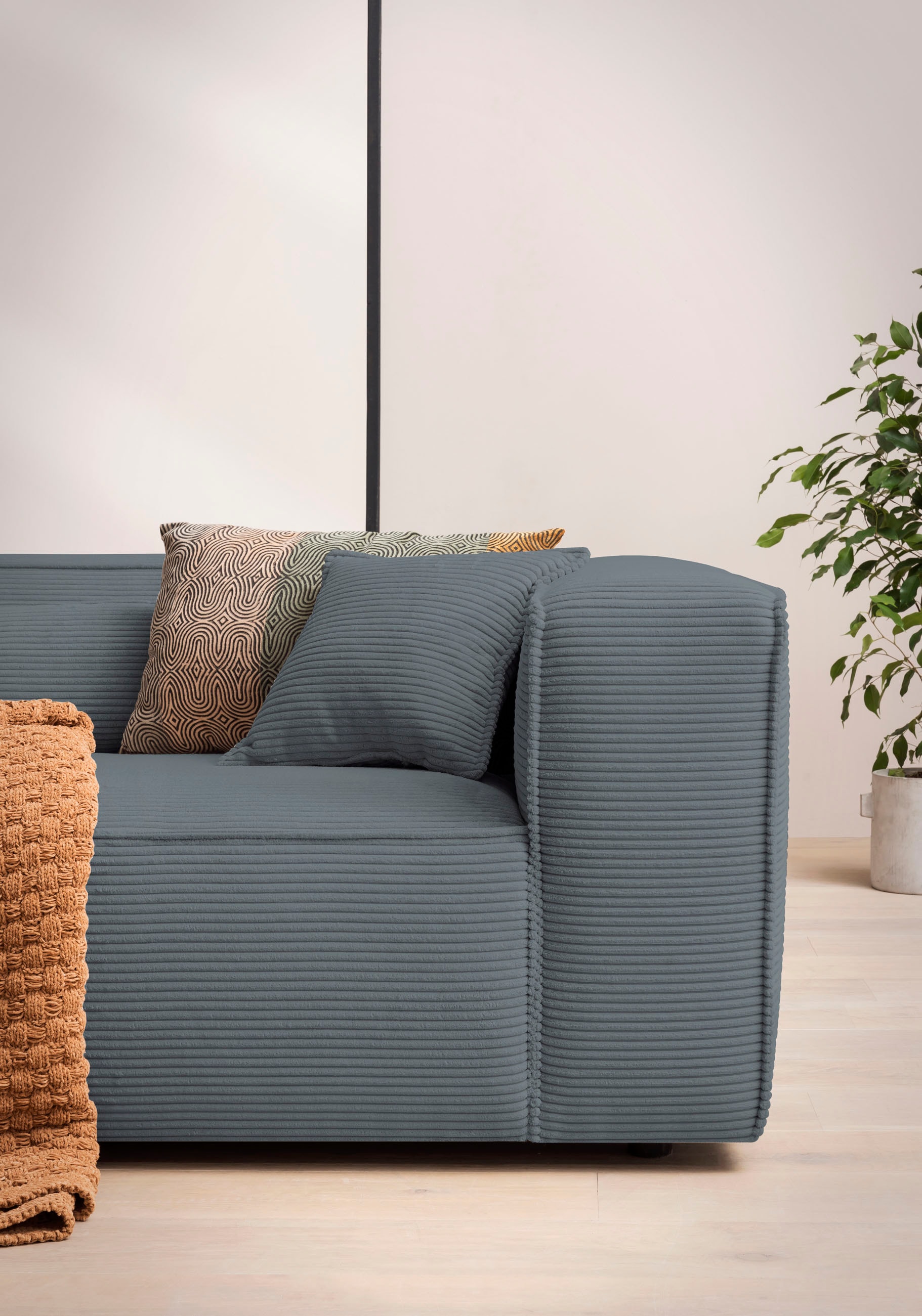 LeGer Home by Lena Gercke Ecksofa »PIARA XXL, Big-Sofa in Cord oder Leinenoptik, L-Form, mit Kedernaht«, wahlweise Ottomane rechts/links, schwarze Füsse, extra tiefe Sitzfläche