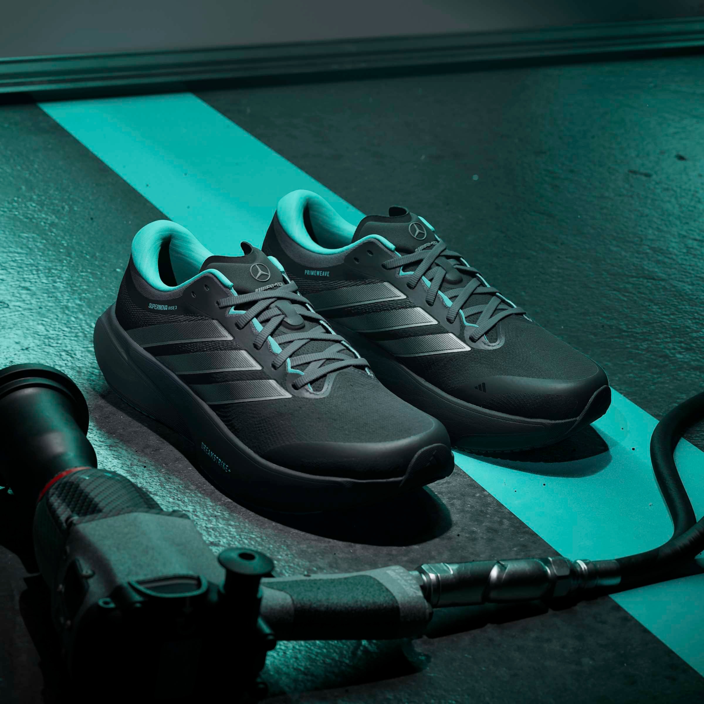 adidas Performance Chaussure de course »SUPERNOVA RISE 3 MERCEDES AMG PETRONAS F1 TEAM«  Mercedes AMG Motorsport