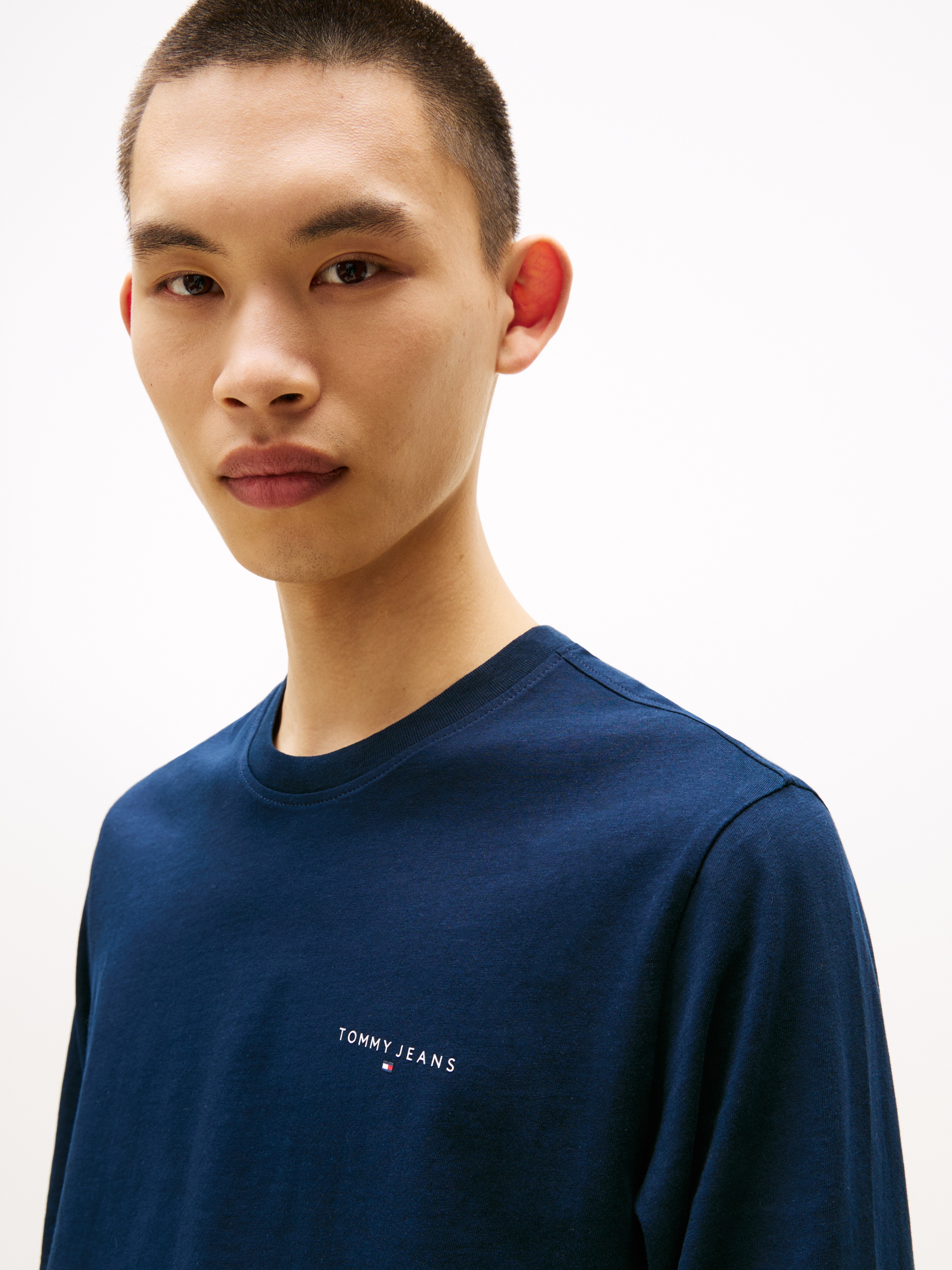 Tommy Jeans T-shirt à manches longues »TJM SLIM CHEST LINEAR LS TEE EXT« Mit Rundhalsausschnitt