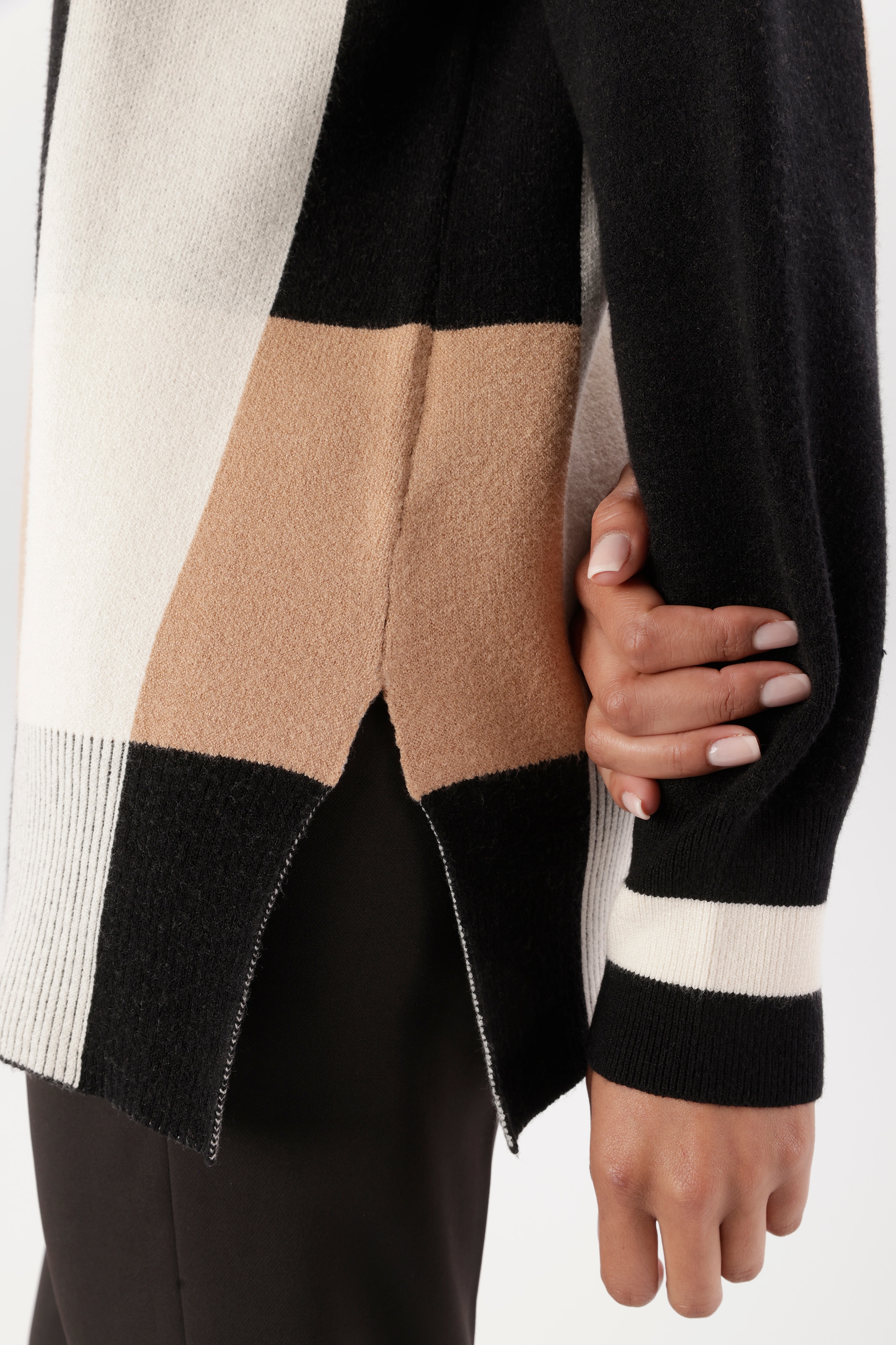 Aniston SELECTED Pull en tricot en color-blocking tendance sur toute la surface - NOUVELLE COLLECTION