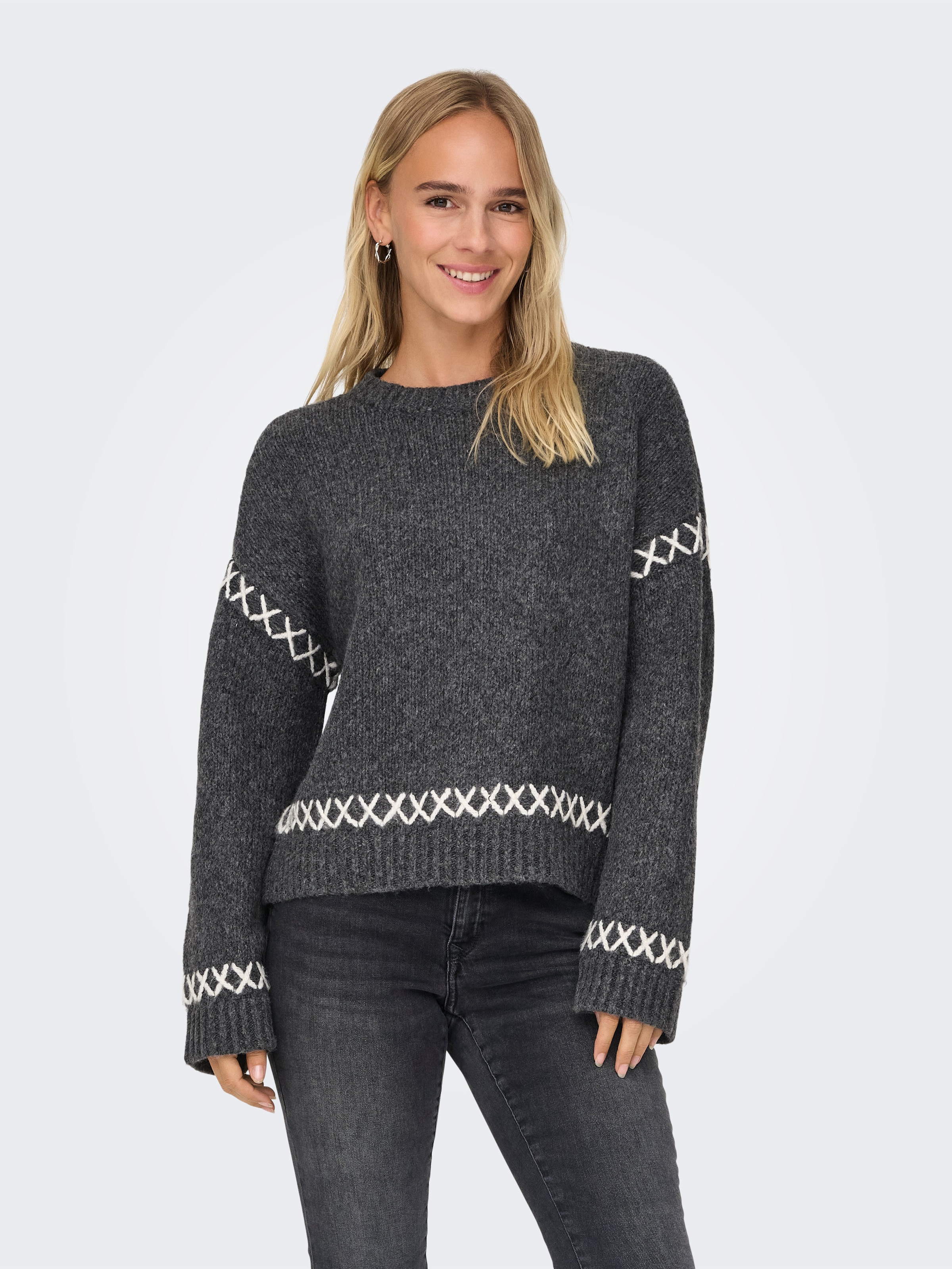 Image of ONLY Rundhalspullover "ONLAMANDA LIFE LS O-NECK DETAIL CC KNT"
