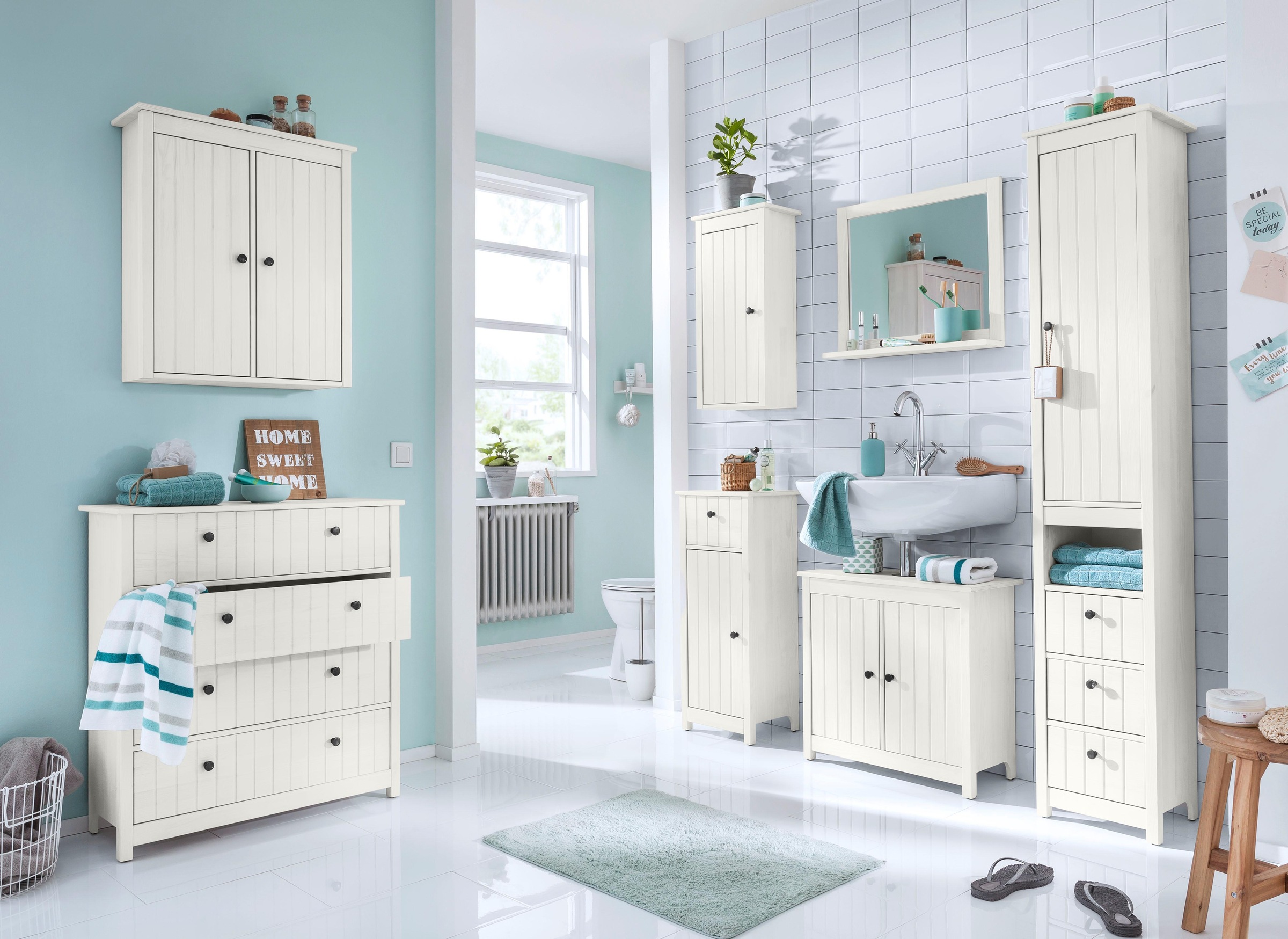 Image of Home affaire Badmöbel-Set »Westa«, (Set, 4 St.), aus Hochschrank, Waschbeckenunterschrank, Unterschrank, Hängeschrank aus Massivholz, Kiefernholz, Metallgriffen, pflegeleichte Oberflächen bei Ackermann Versand Schweiz