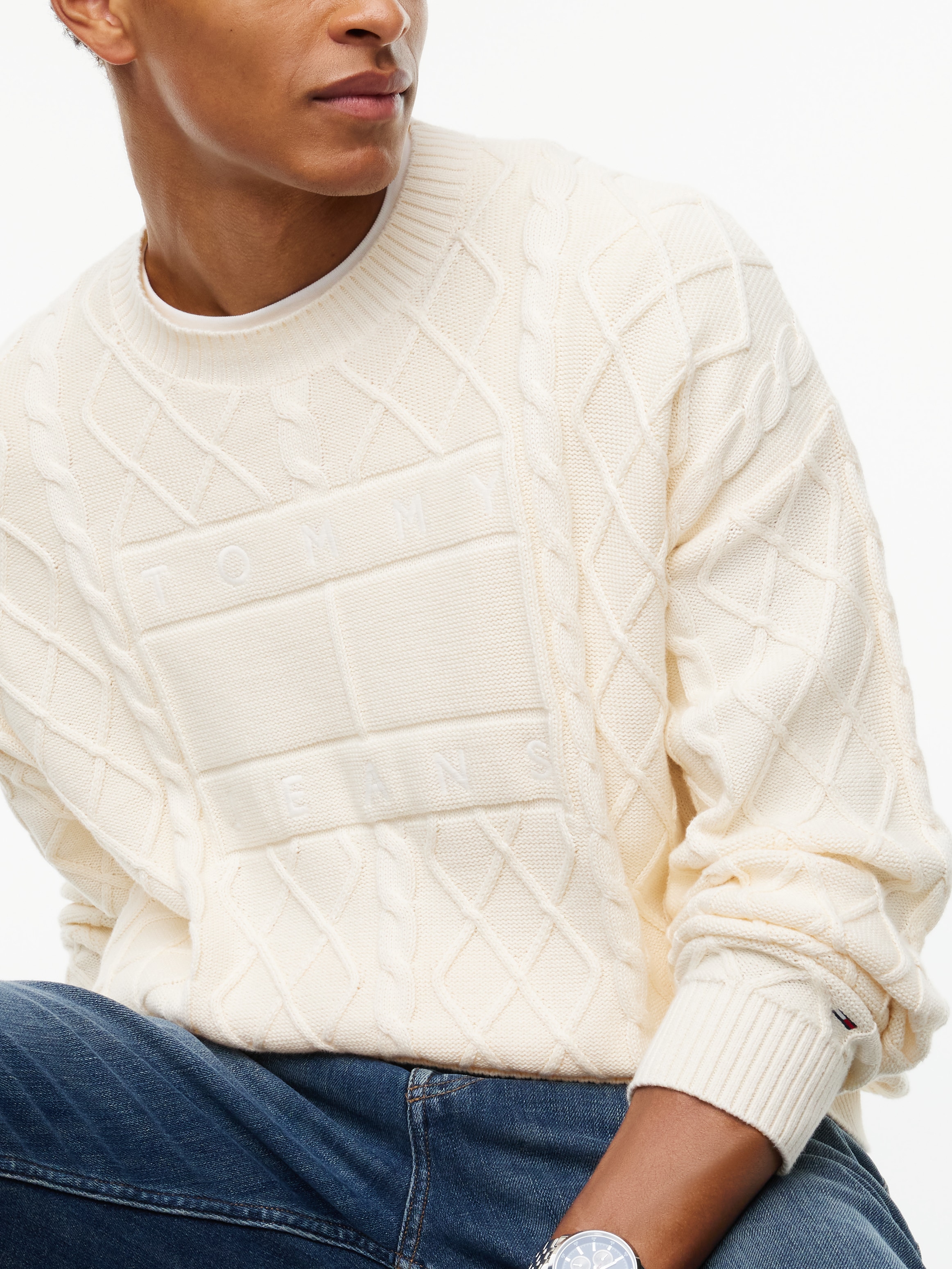 Tommy Jeans Rundhalspullover »TJM RELAXED FLAG CABLE SWEATER« mit Rauten- und Zopfmuster