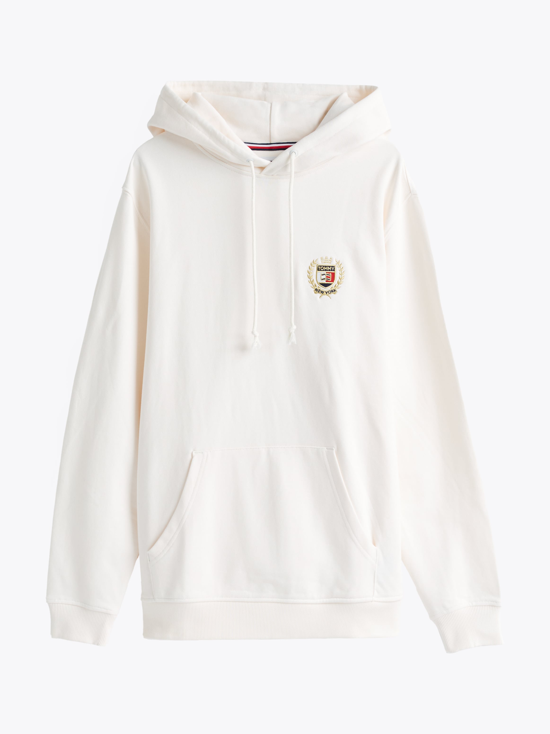 Tommy Jeans Sweatshirt »TJM REG TJ FLAG CREST HOOD EXT«, besticktes Markenlogo auf Brusthöhe