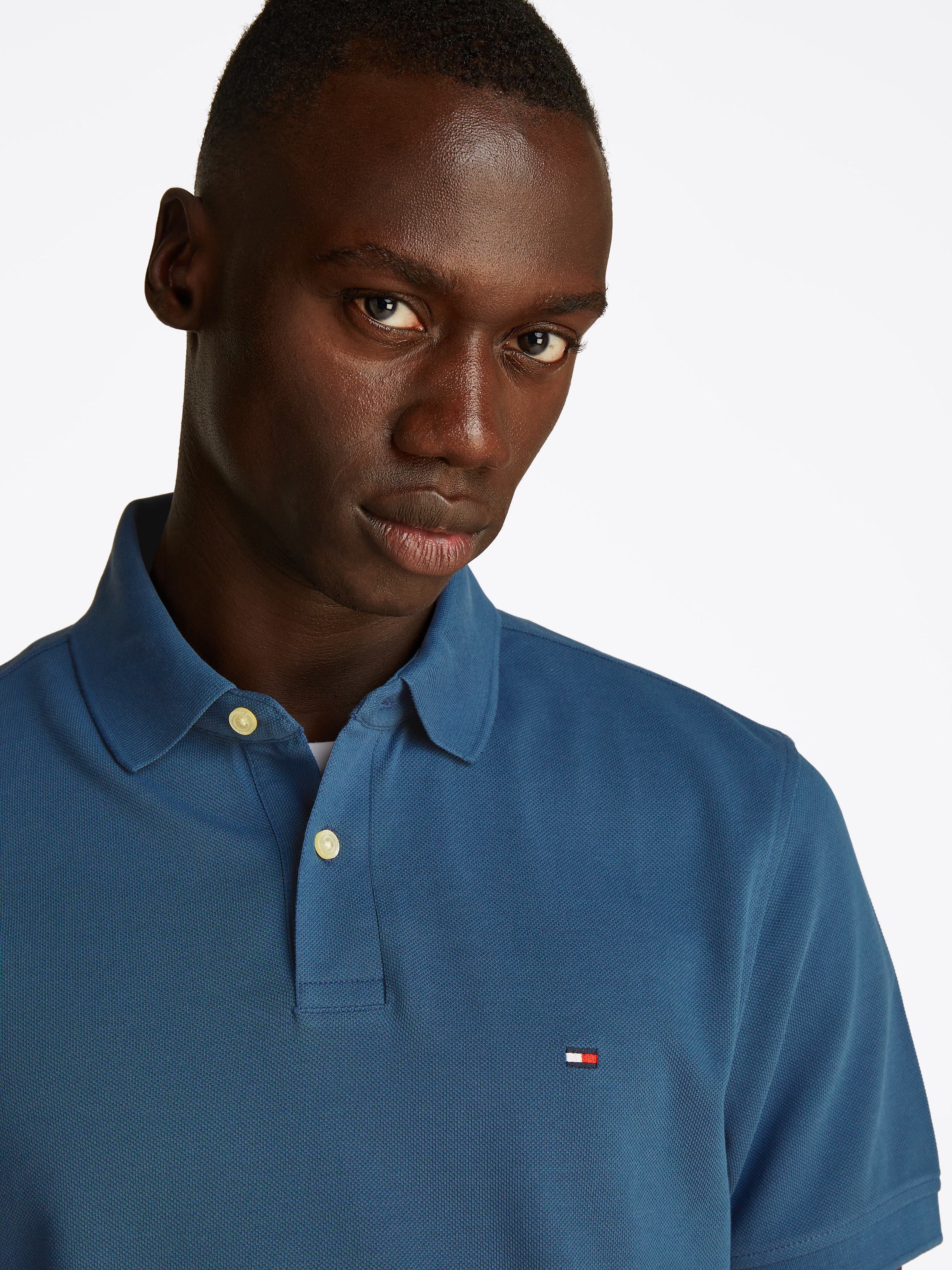 Tommy Hilfiger Polo »1985 REGULAR POLO mit Kontraststreifen und Knopfleiste« unifarben, sportlich, regular fit, Baumwollmix, Polokragen