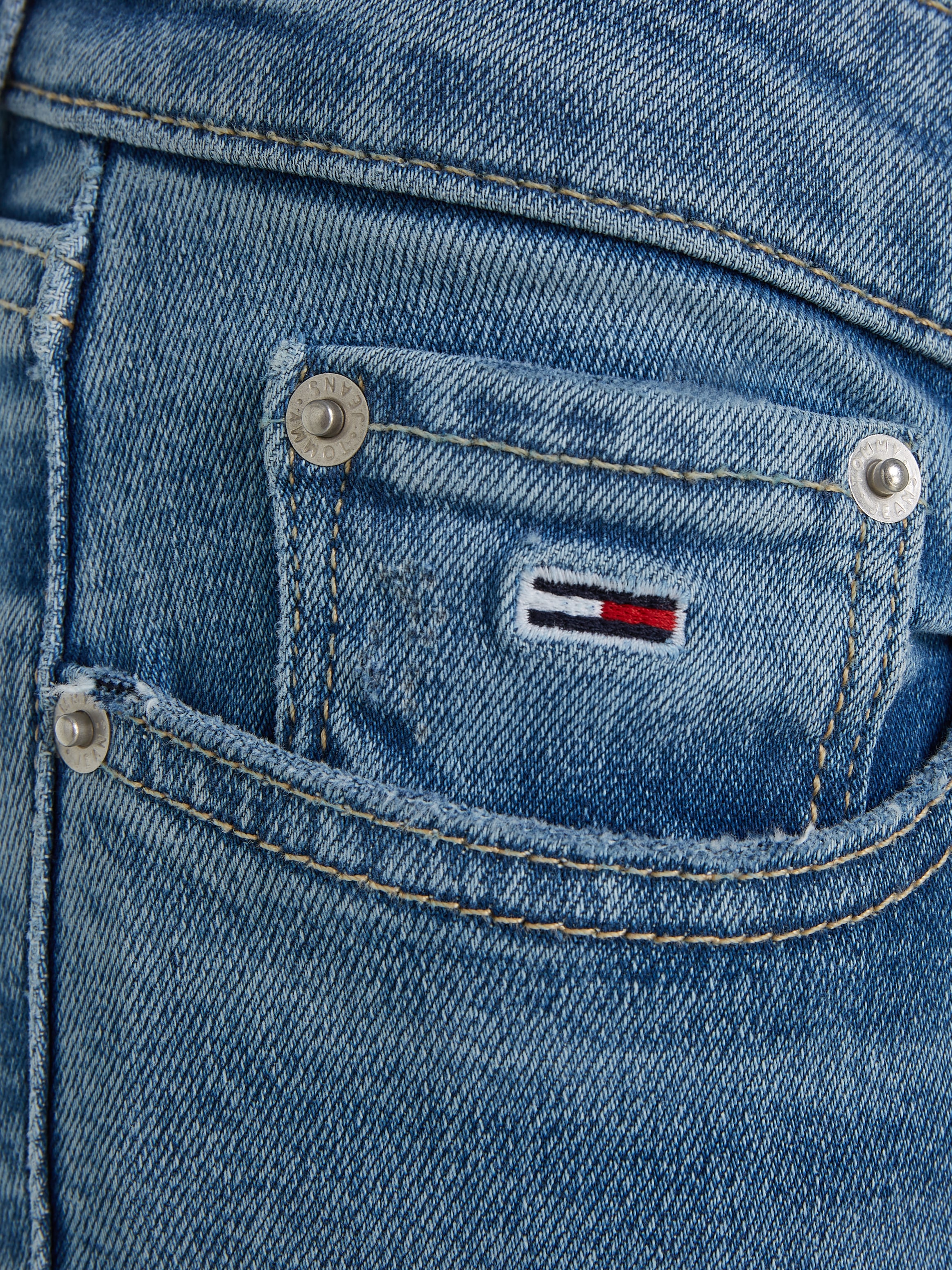 Tommy Jeans Skinny-fit-Jeans »Nora Mid Rise Skinny Fit«, mit Tommy Jeans Markenlabel & Badge