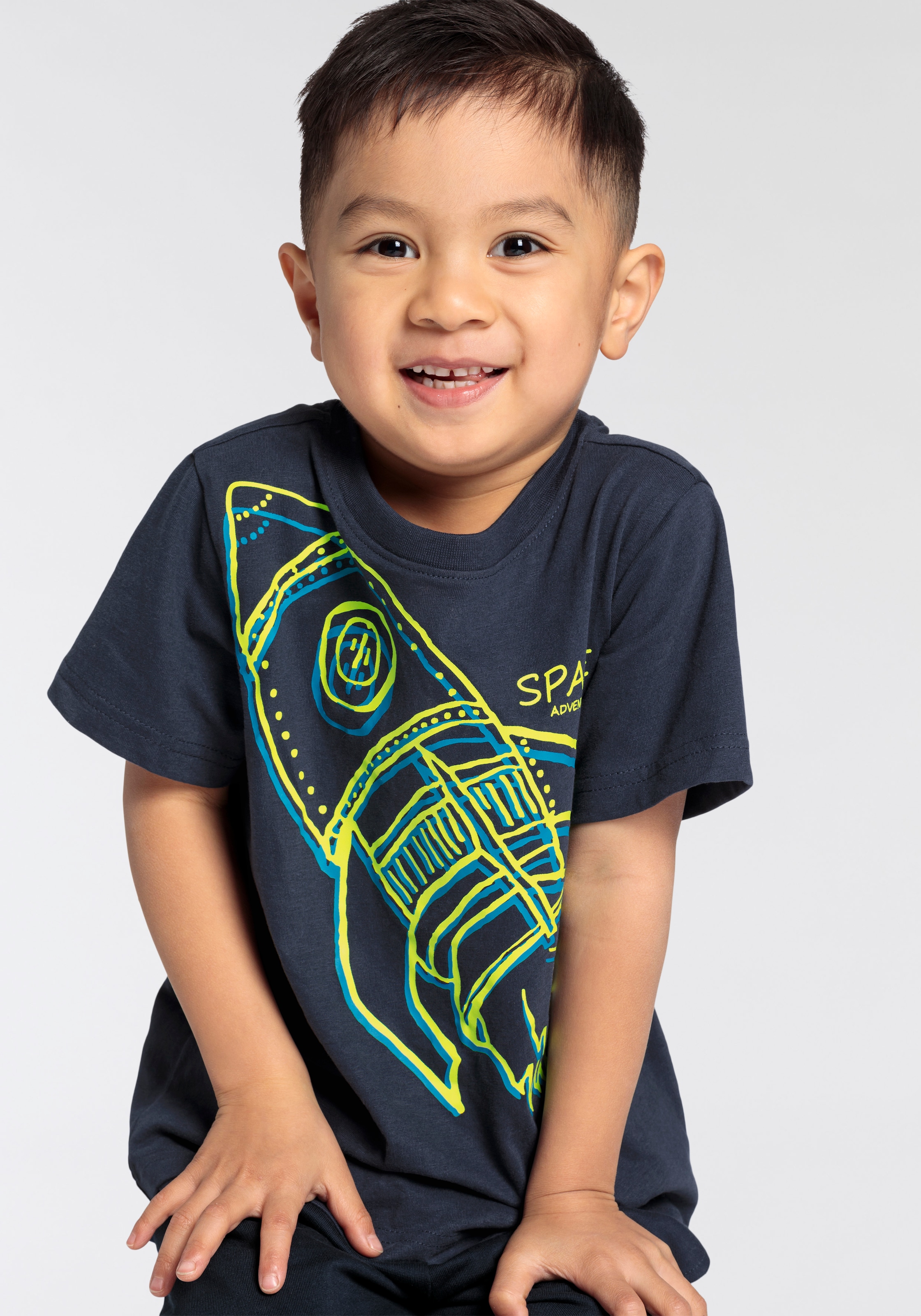 Image of KIDSWORLD T-Shirt "RAKETE" Kurzarm, Basic-Passform, mit trendigem Druck, Rundhalsausschnitt