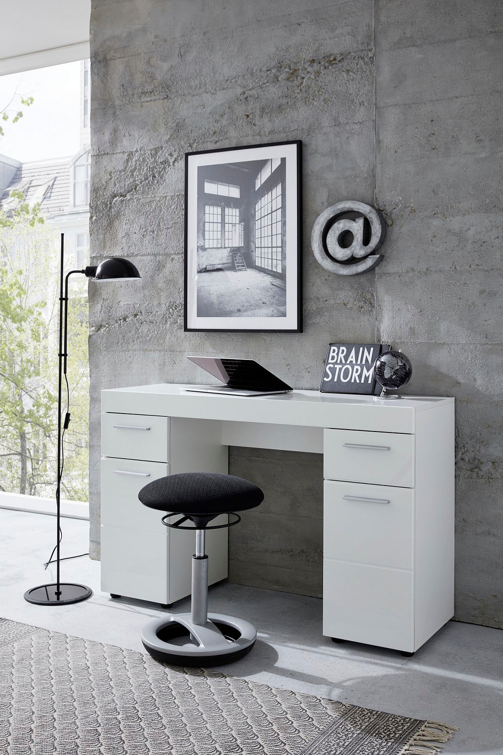 Image of trendteam Schreibtisch »Amanda«, variabel auch als Schminktisch einsetzbar mit dem Spiegel 88435001 bei Ackermann Versand Schweiz