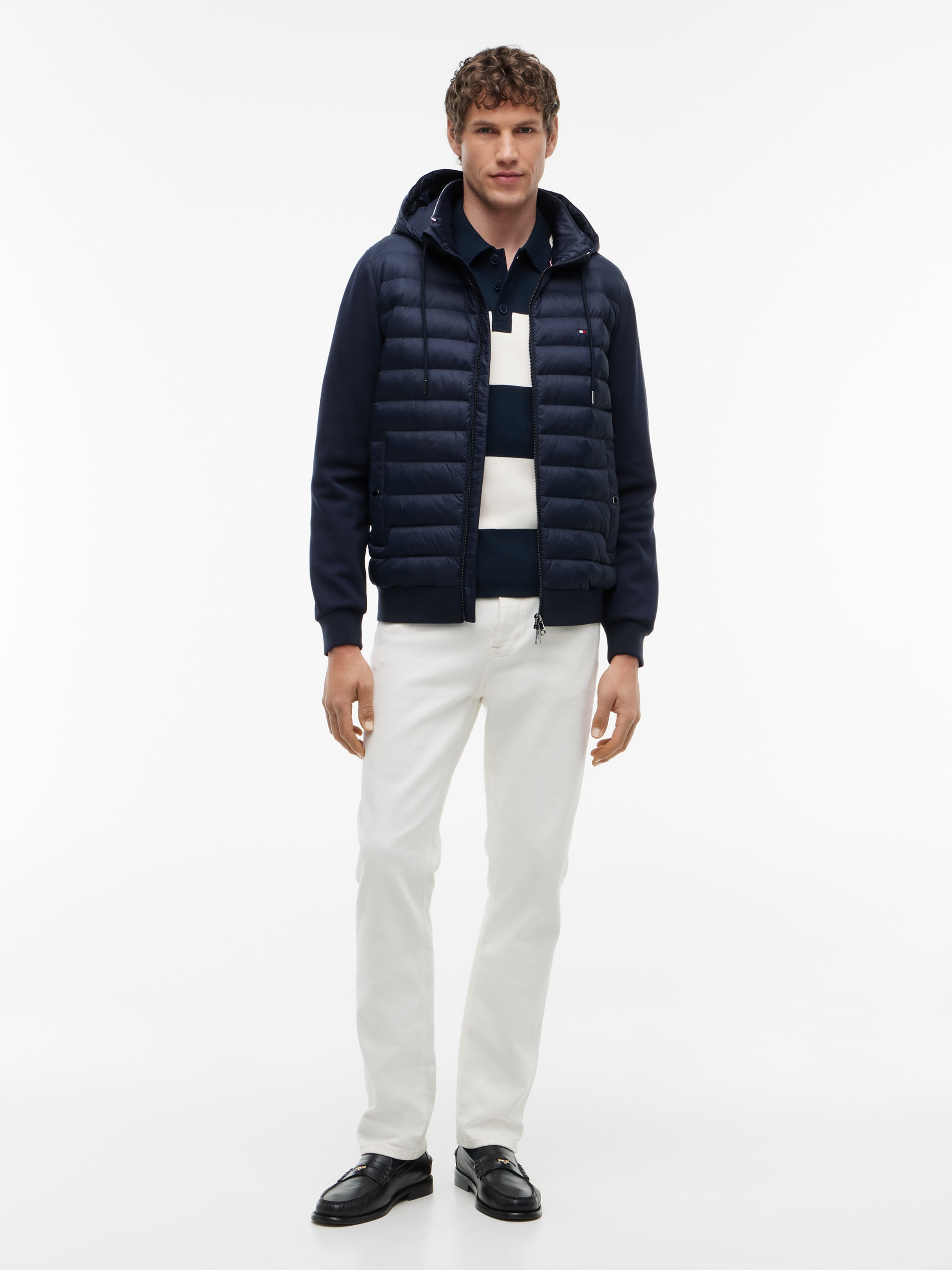 Tommy Hilfiger Veste matelassée »MIX MEDIA RWB REGULAR HOODED« avec capuche dos et manches en tissu sweat, coupe normale