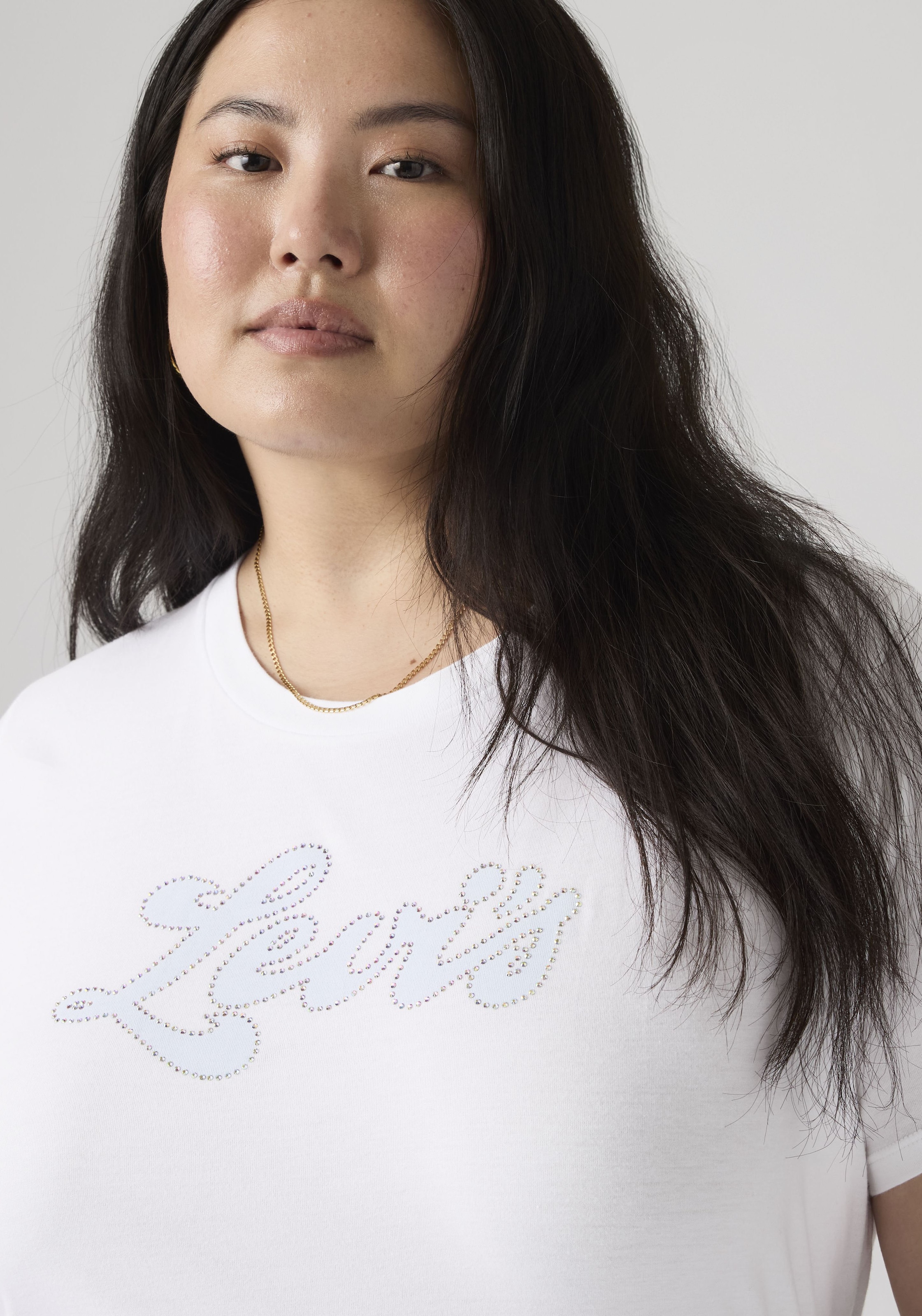 Levi's® Plus T-shirt »PL PERFECT TEE« Applikation mit Glitzersteinen
