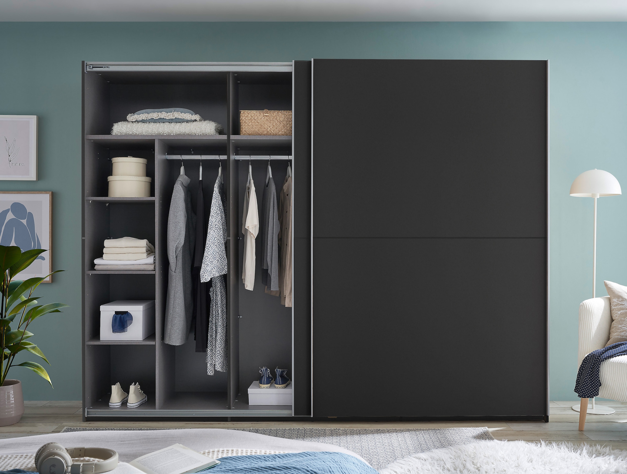 Schlafkontor Armoire à portes coulissantes »Mesio, 2-türiger Kleiderschrank, Schiebetürenschrank mit viel Stauraum« inklusive Hoteleinteilungen aussen und Einlegeböden oben