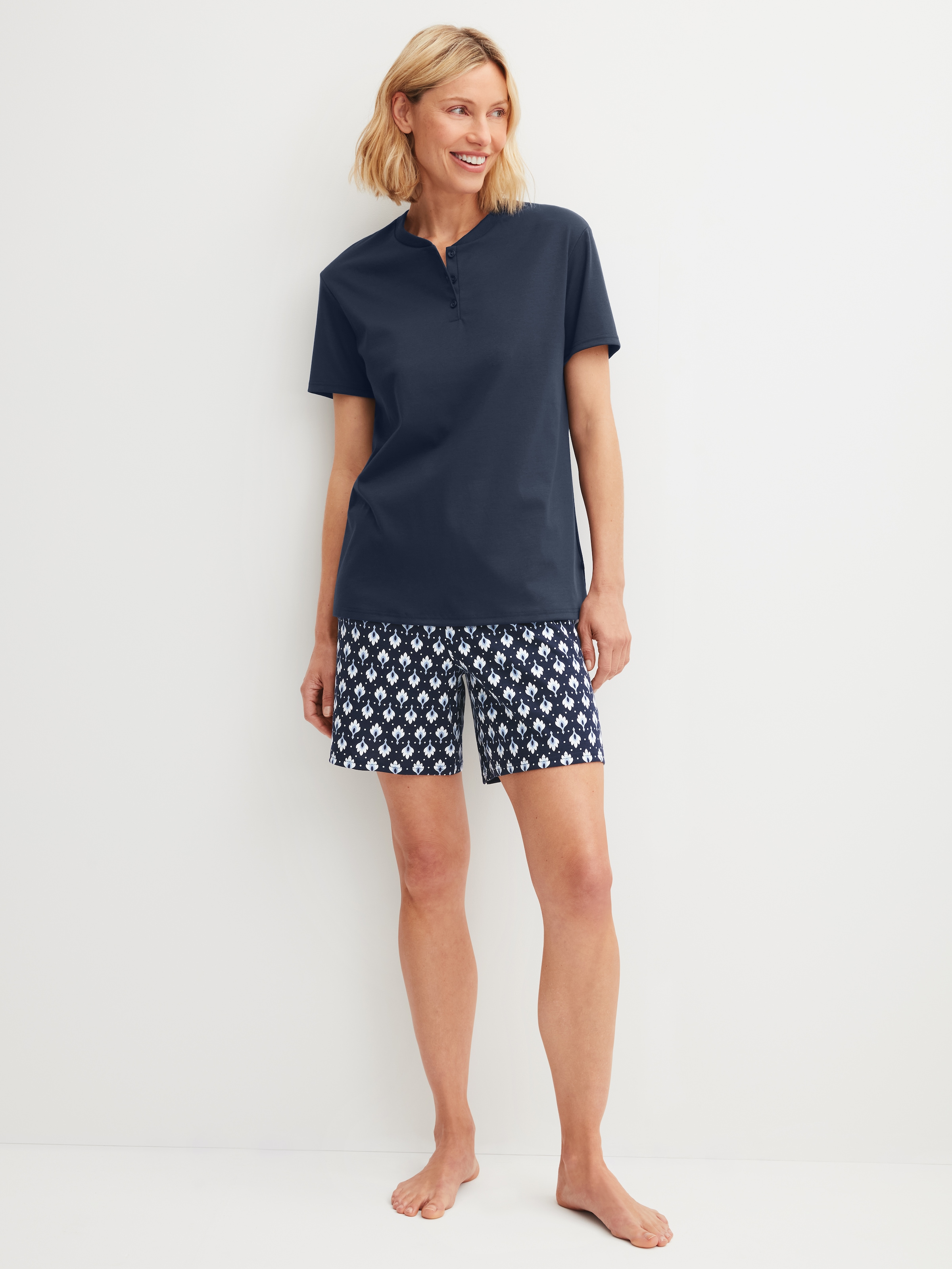Image of CALIDA Shorty "Daylight Dreams" 2 mit Rundhalsausschnitt und kleiner Knopfleiste, Cotton