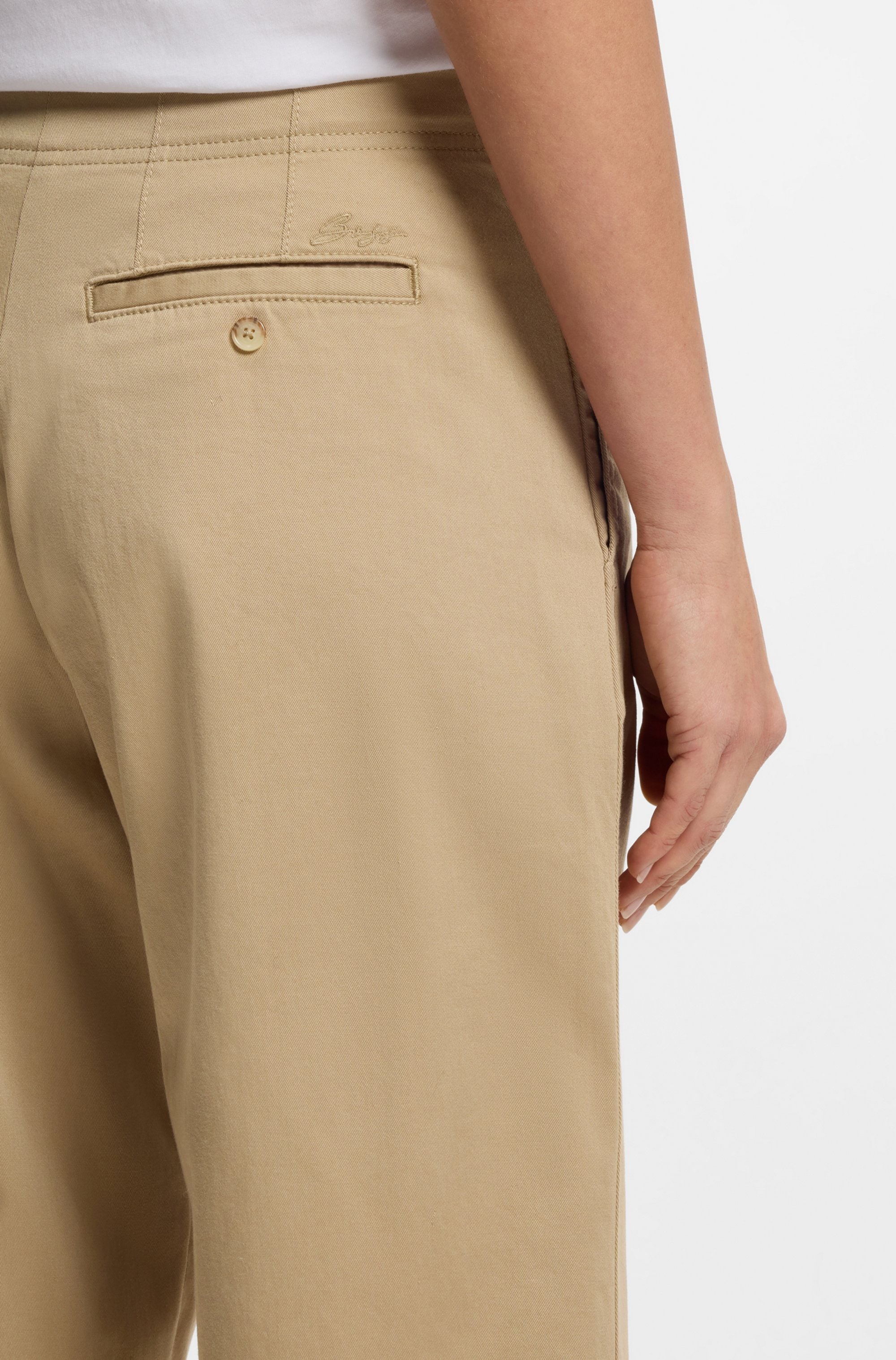 BOSS ORANGE Chinos »Taquina Premium Damenmode«  in lockerer Passform, Barrel Fit