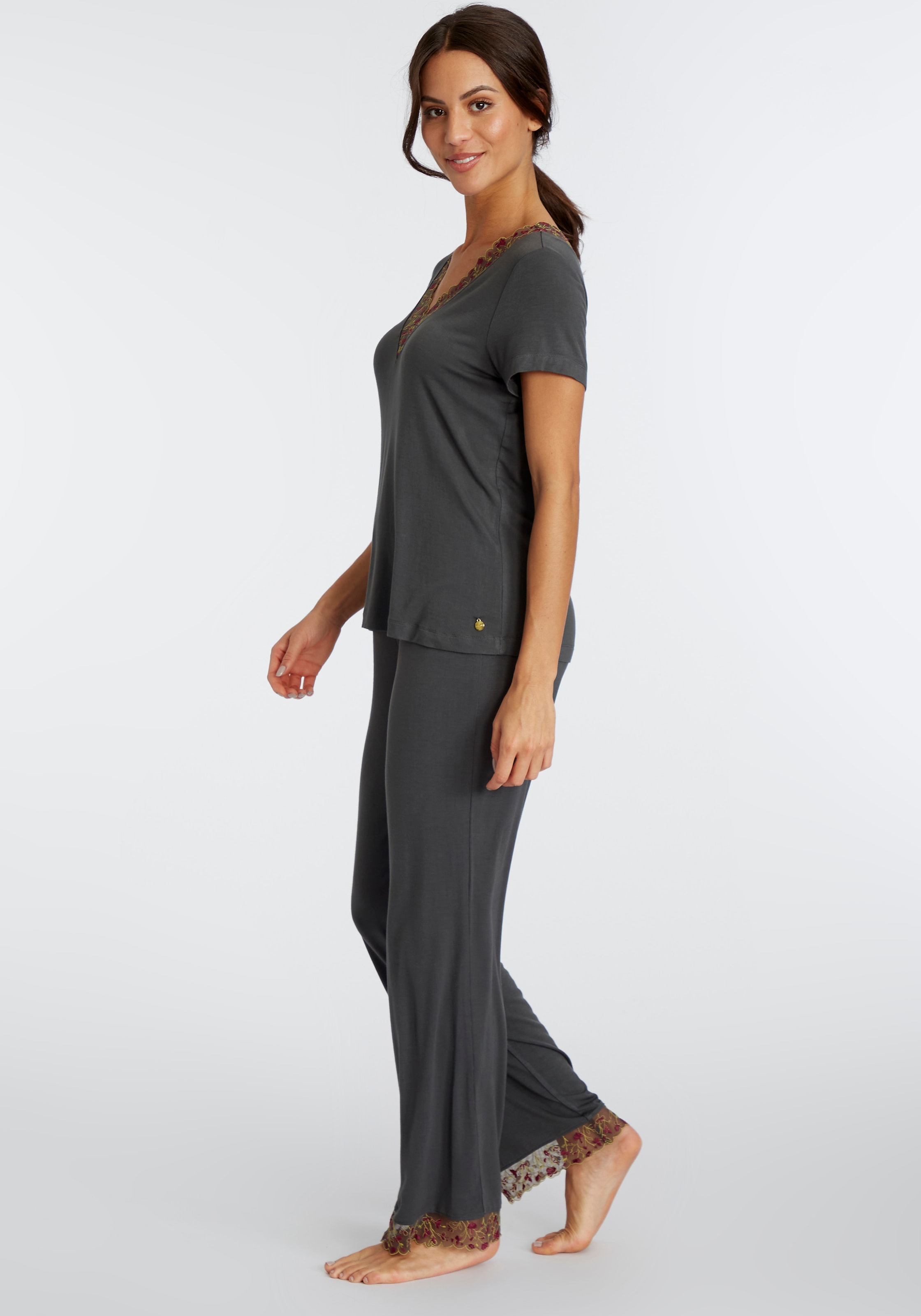 LASCANA Pyjama Ensemble, 2 avec détails en dentelle colorée