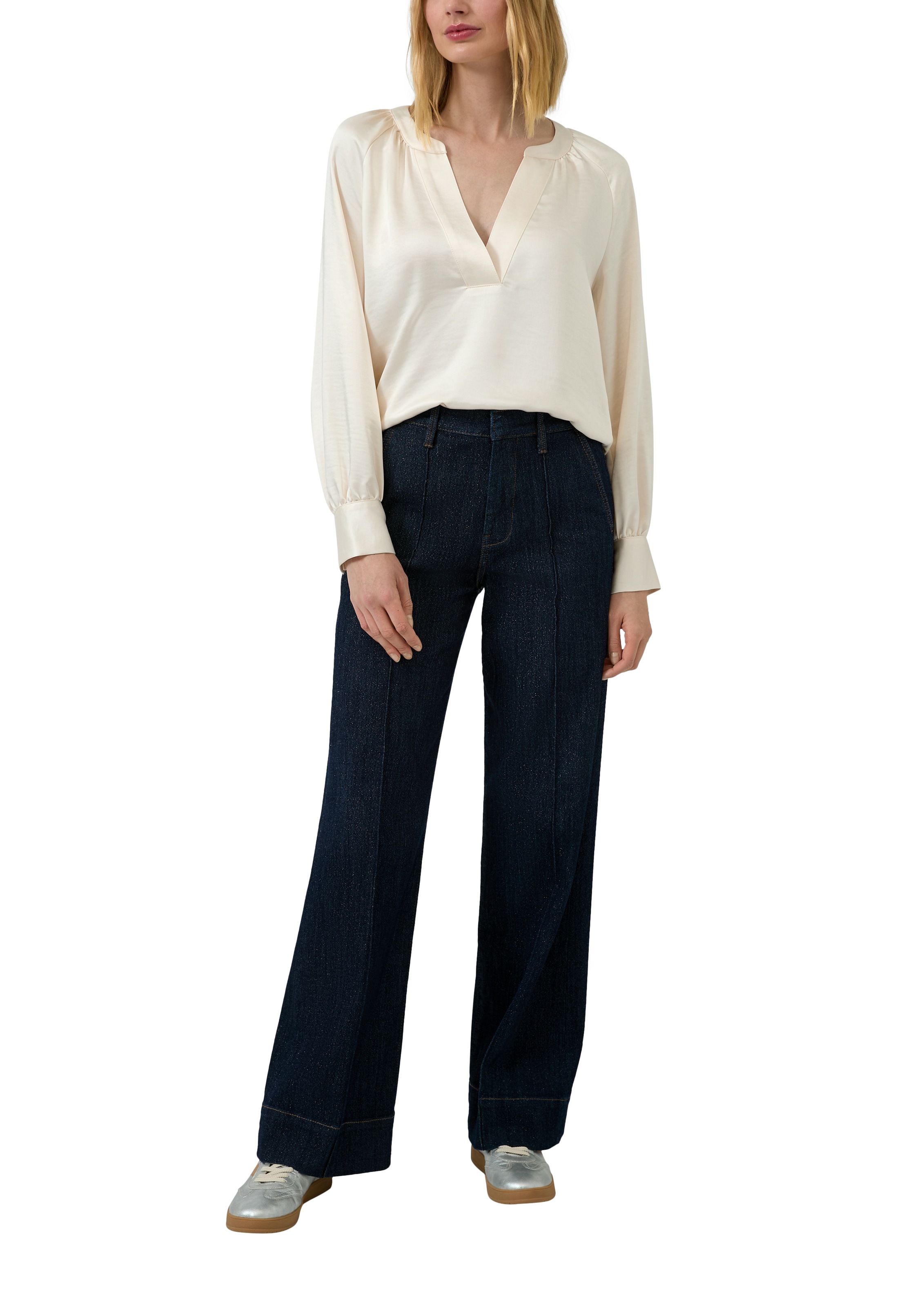 s.Oliver Gerade Jeans »SURI« mit Bügelfalte und kontrastfarbenen Nähten