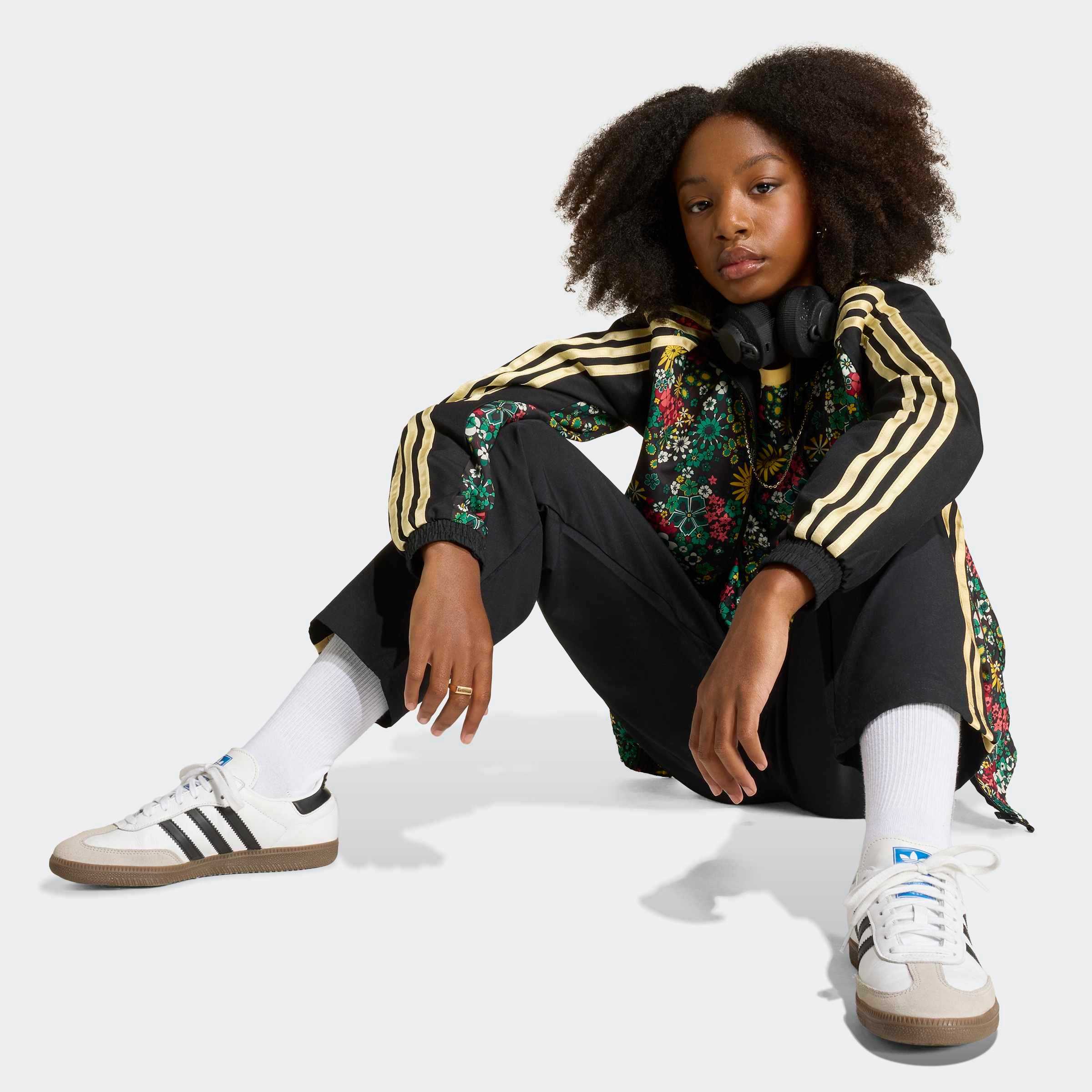adidas Originals Trainingsjacke »ADIDAS ORIGINALS X LIBERTY LONDON TRACK«