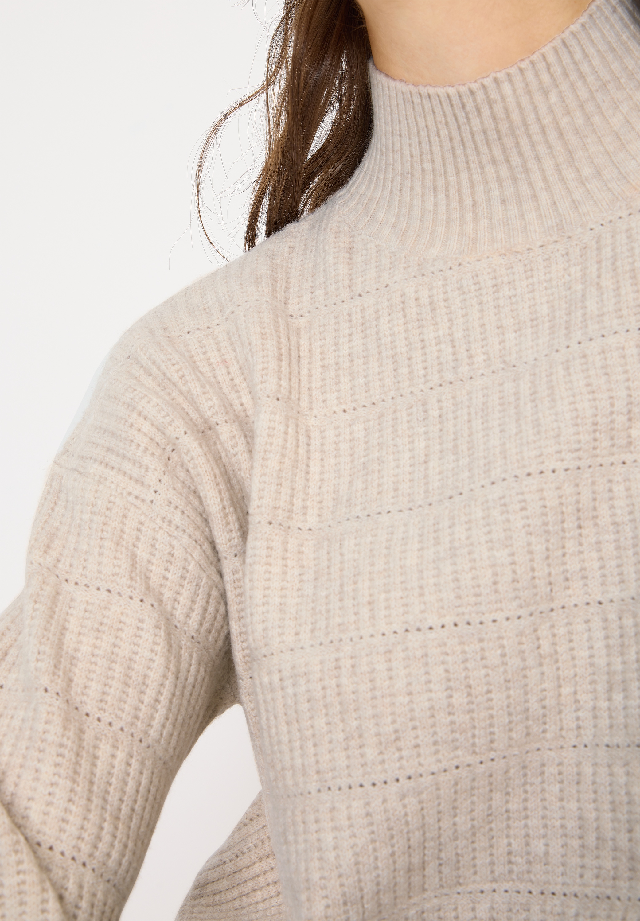 Cecil Pull à col montant mit Stehkragen und Loch-Design
