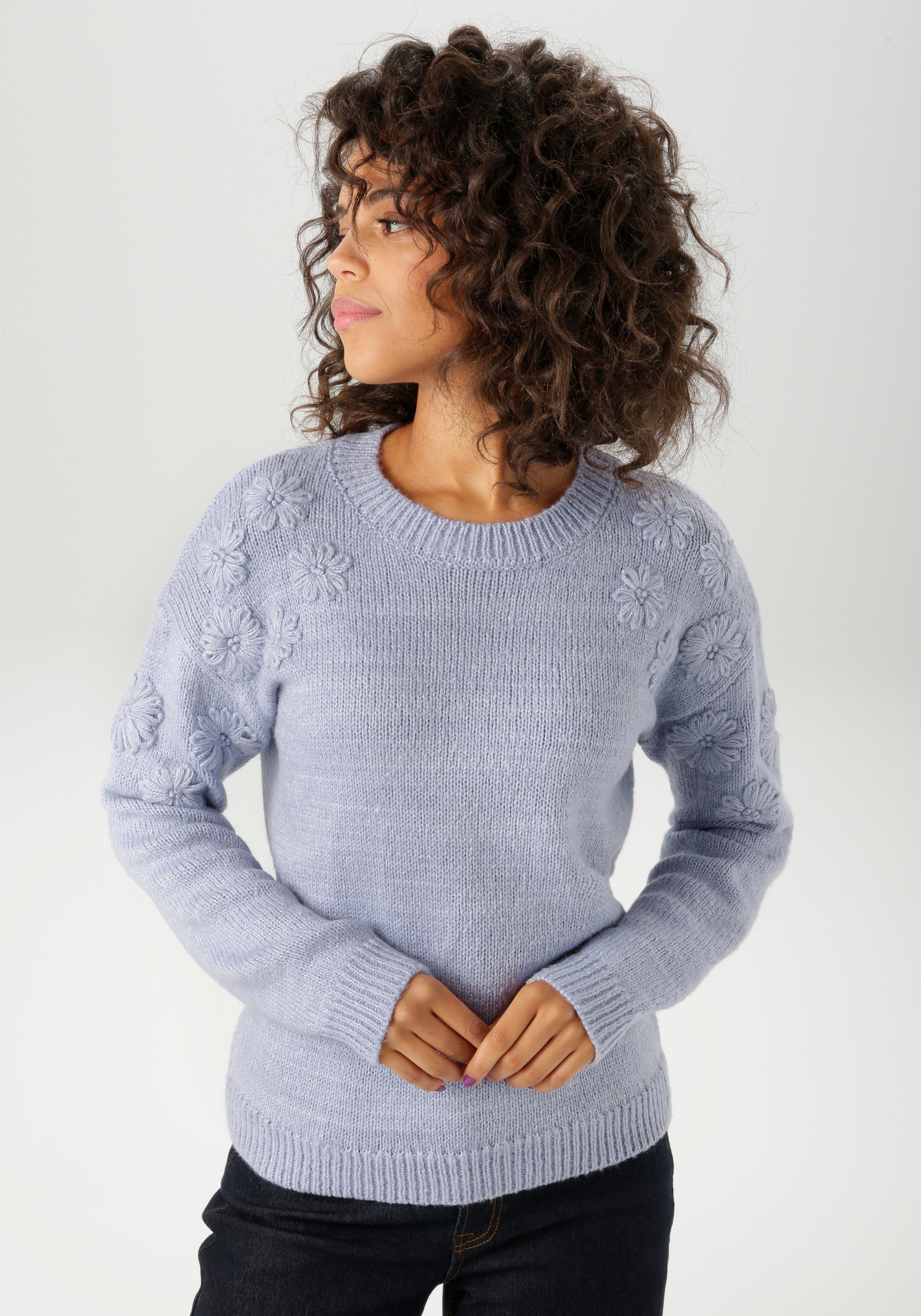 Image of Aniston CASUAL Strickpullover mit aufgestrickten Blüten verziert