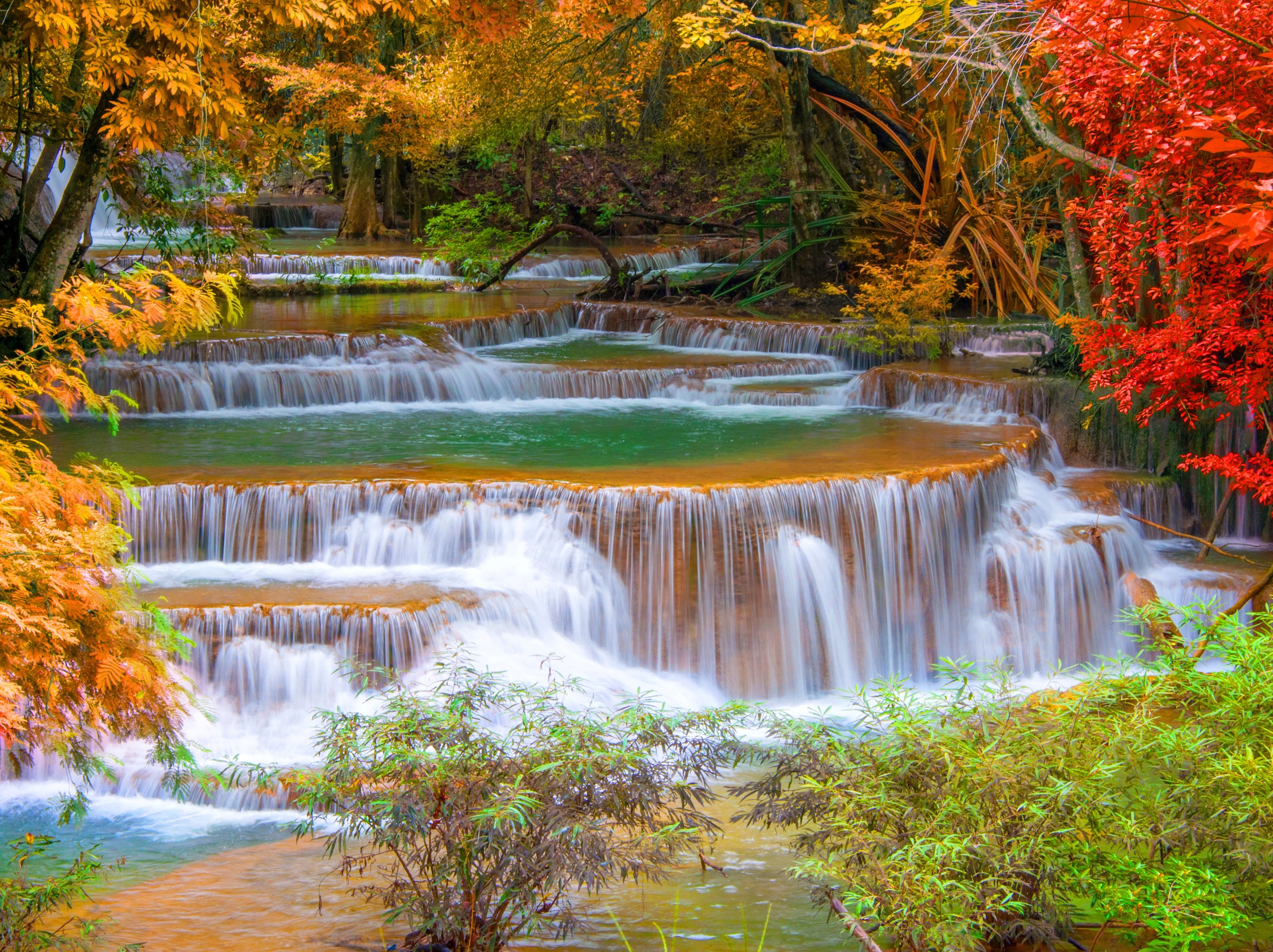 Image of Papermoon Fototapete »Waterfall in Rain Forest«, matt, BlueBack, 7 Bahnen, 350 x 260 cm bei Ackermann Versand Schweiz