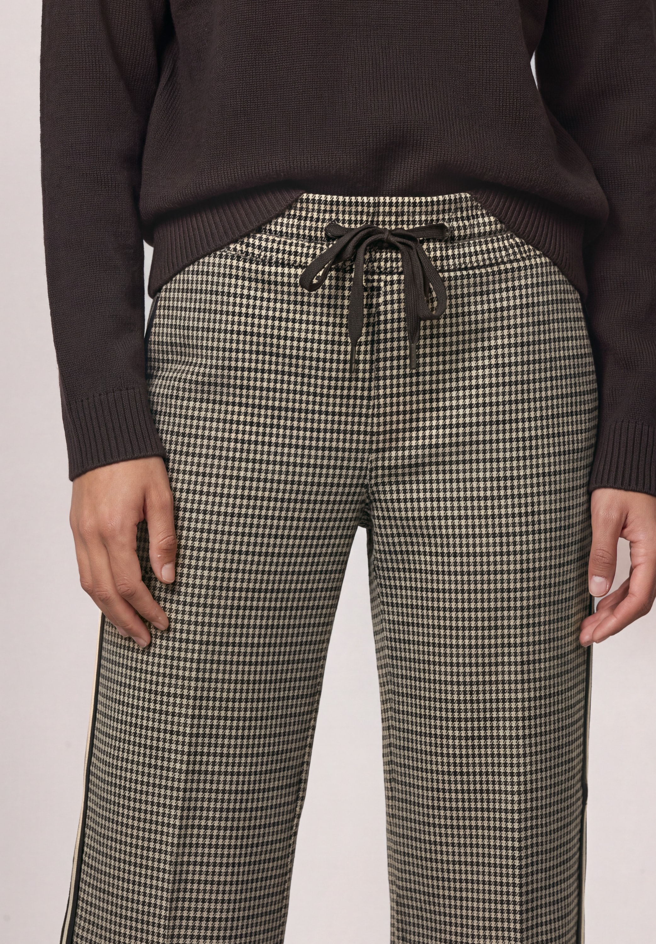 STREET ONE Pantalon en tissu »Style Emee«  Wide Leg Hose mit Gallonstreifen und Dessin