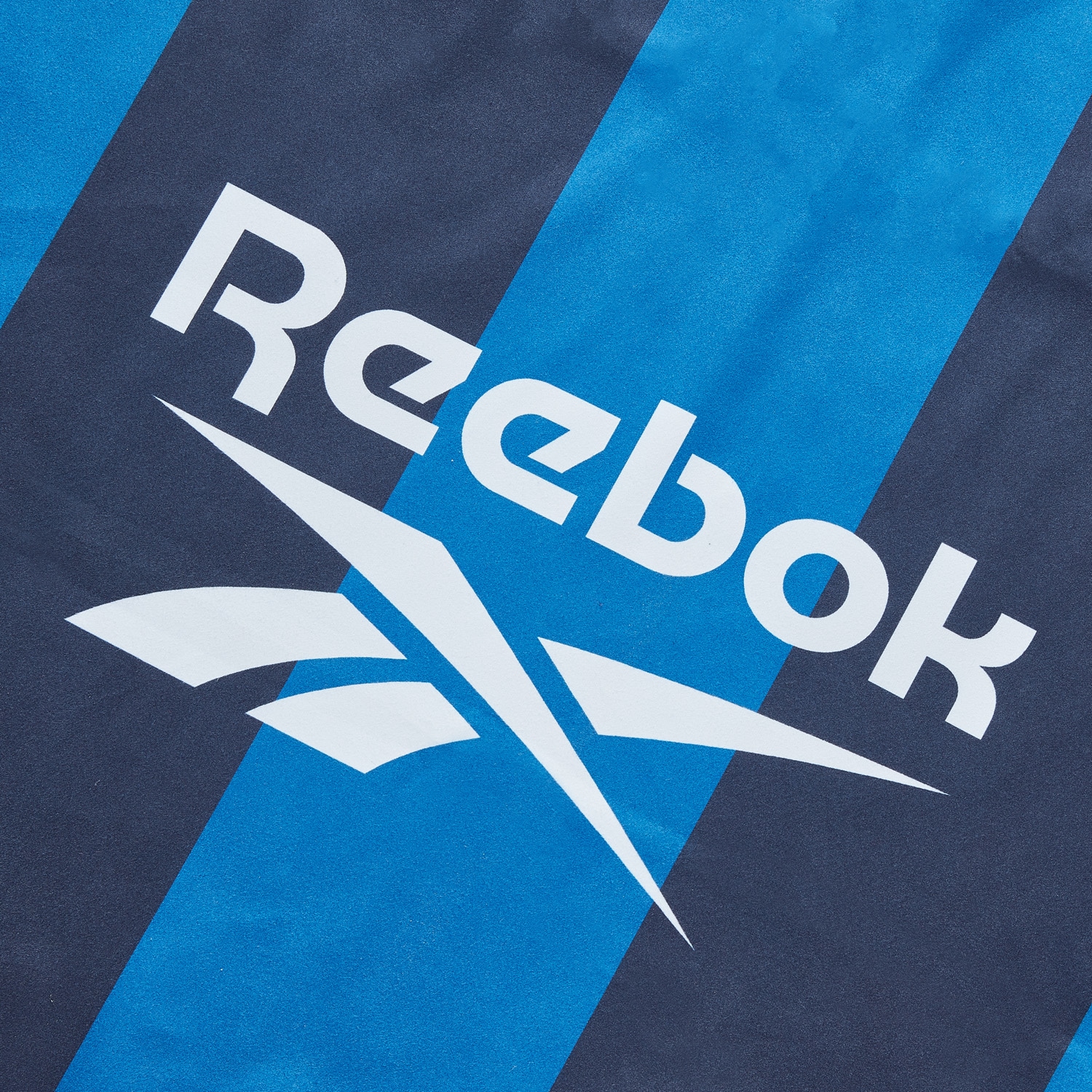 Reebok Sporthandtuch aus Frotteevelours