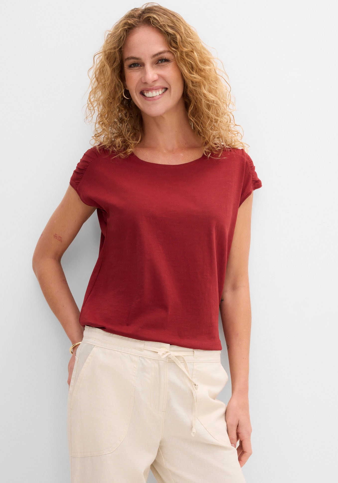 Image of bonprix T-Shirt gerade Passform, überschnittene Schultern, mit Rundhalsausschnitt
