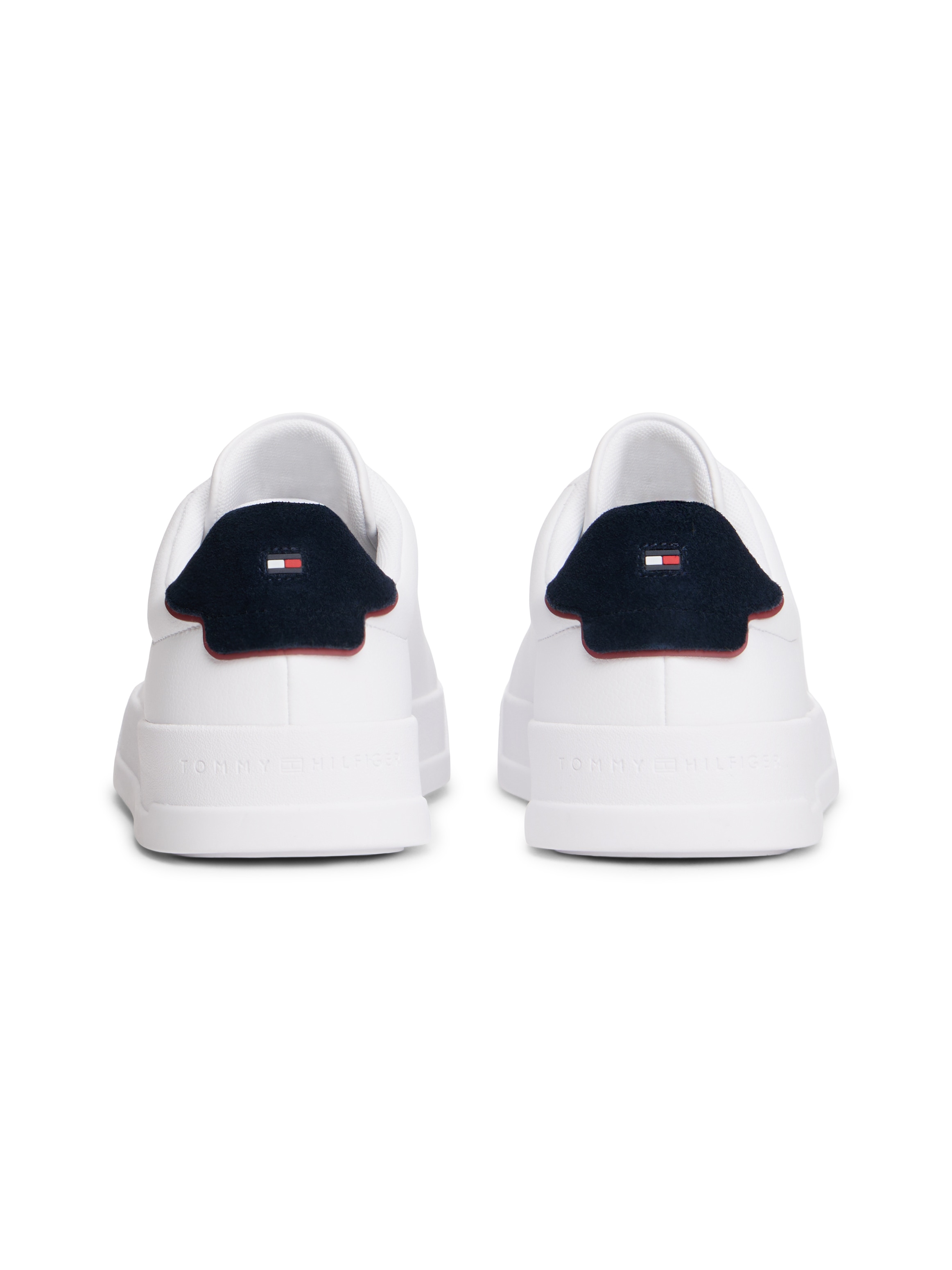 Tommy Hilfiger Sneakers »TH COURT LTH DETAIL ESS«  chaussure de loisirs, chaussure basse, chaussure à lacets avec inscription logo latérale