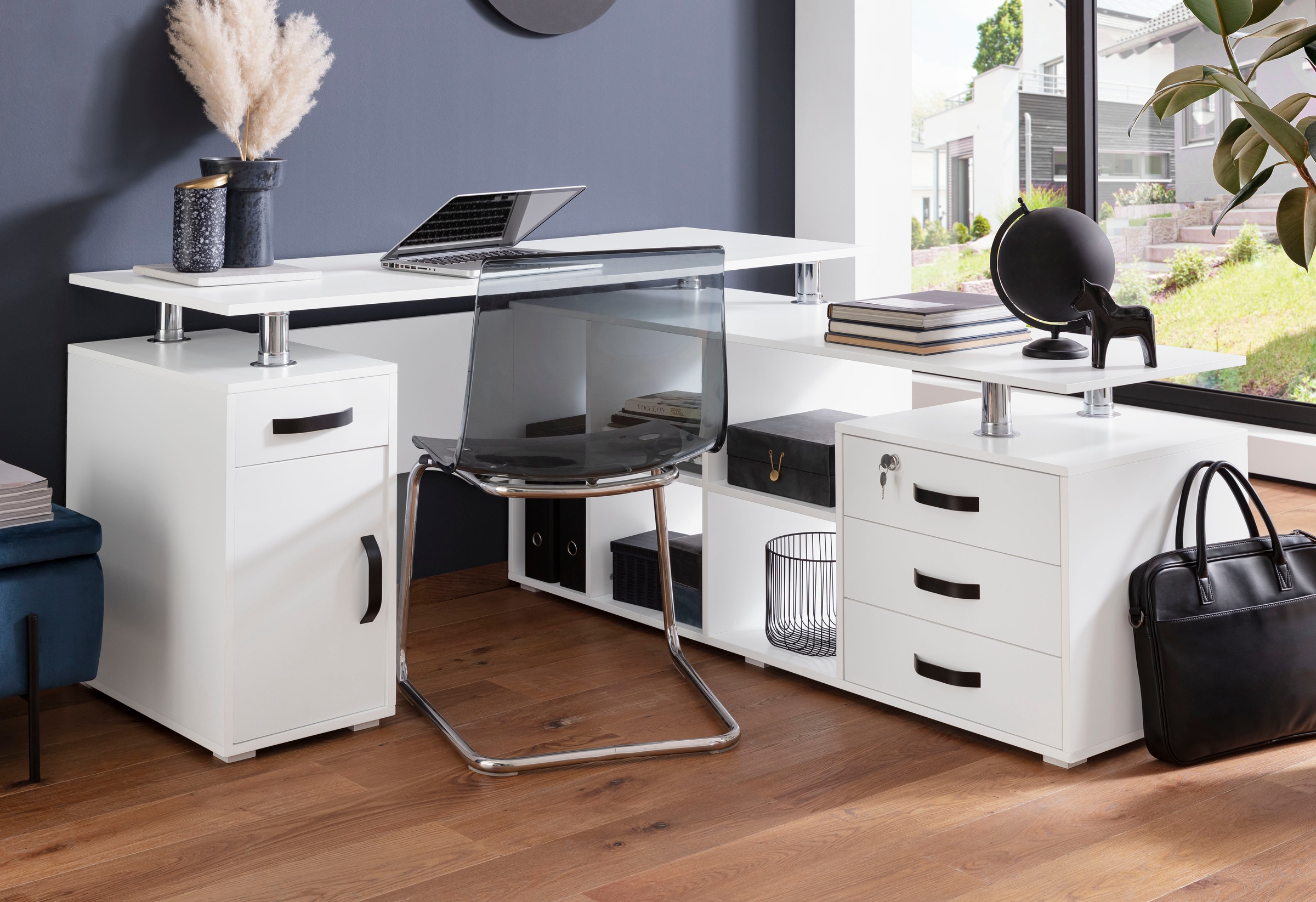 Image of Places of Style Eckschreibtisch »Svean«, mit 1 Tür und 4 Schubladen bei Ackermann Versand Schweiz