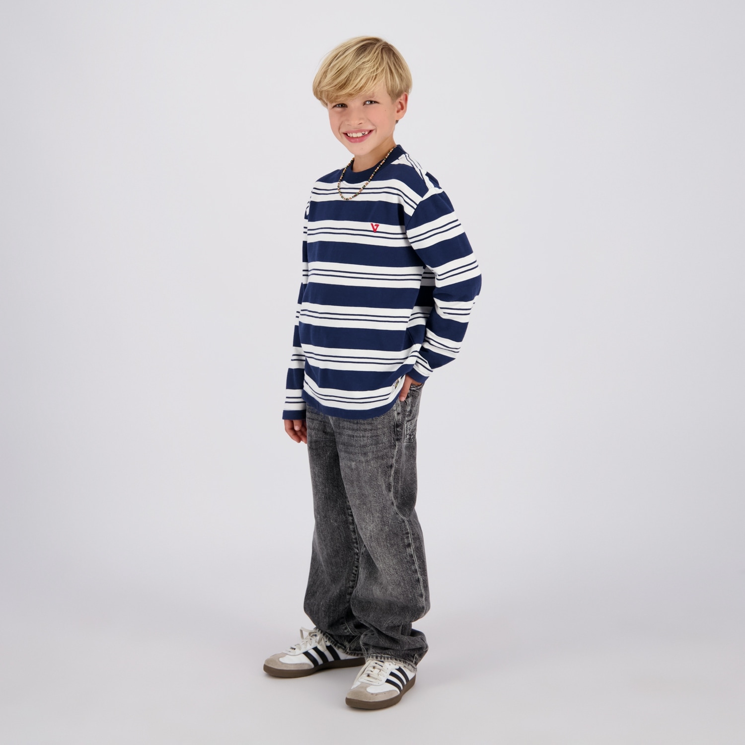 Vingino Jeans à 5 poches »Keaton« avec jambes évasées / pour garçons