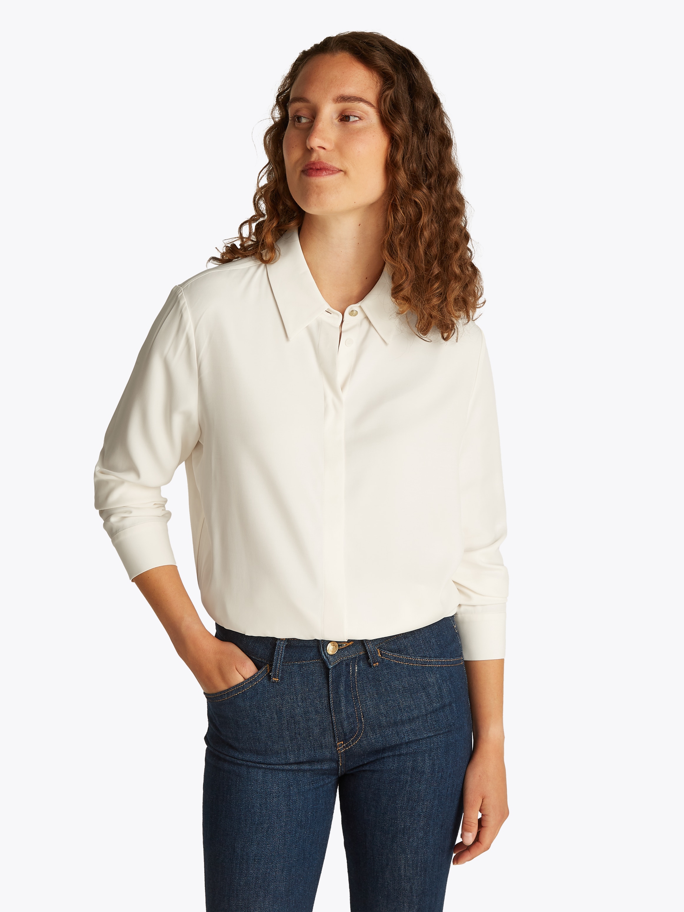 Image of Tommy Hilfiger Hemdbluse "SOFT VISCOSE REGULAR LS SHIRT" in Unifarbe, mit Metalllabel