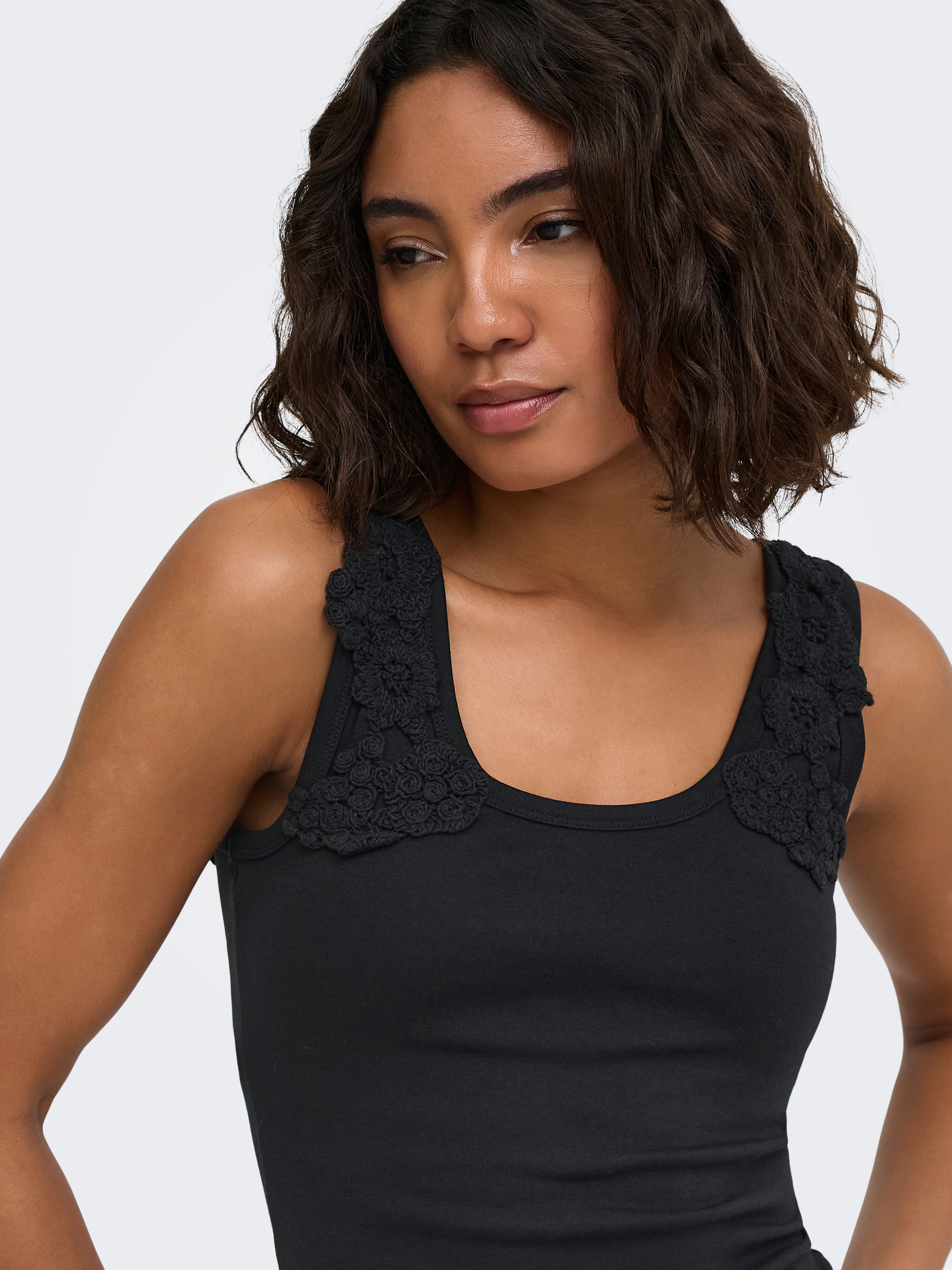 ONLY Tanktop »ONLZANNY S/L CROCHET TANK TOP CS JRS« Baumwollmischung