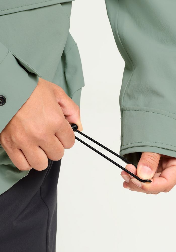 Jack Wolfskin Veste fonctionnelle »NABUR 2L JKT W« mit Kapuze wasserdicht, atmungsaktiv, Übergangsjacke, aufgesetzte Cargotaschen