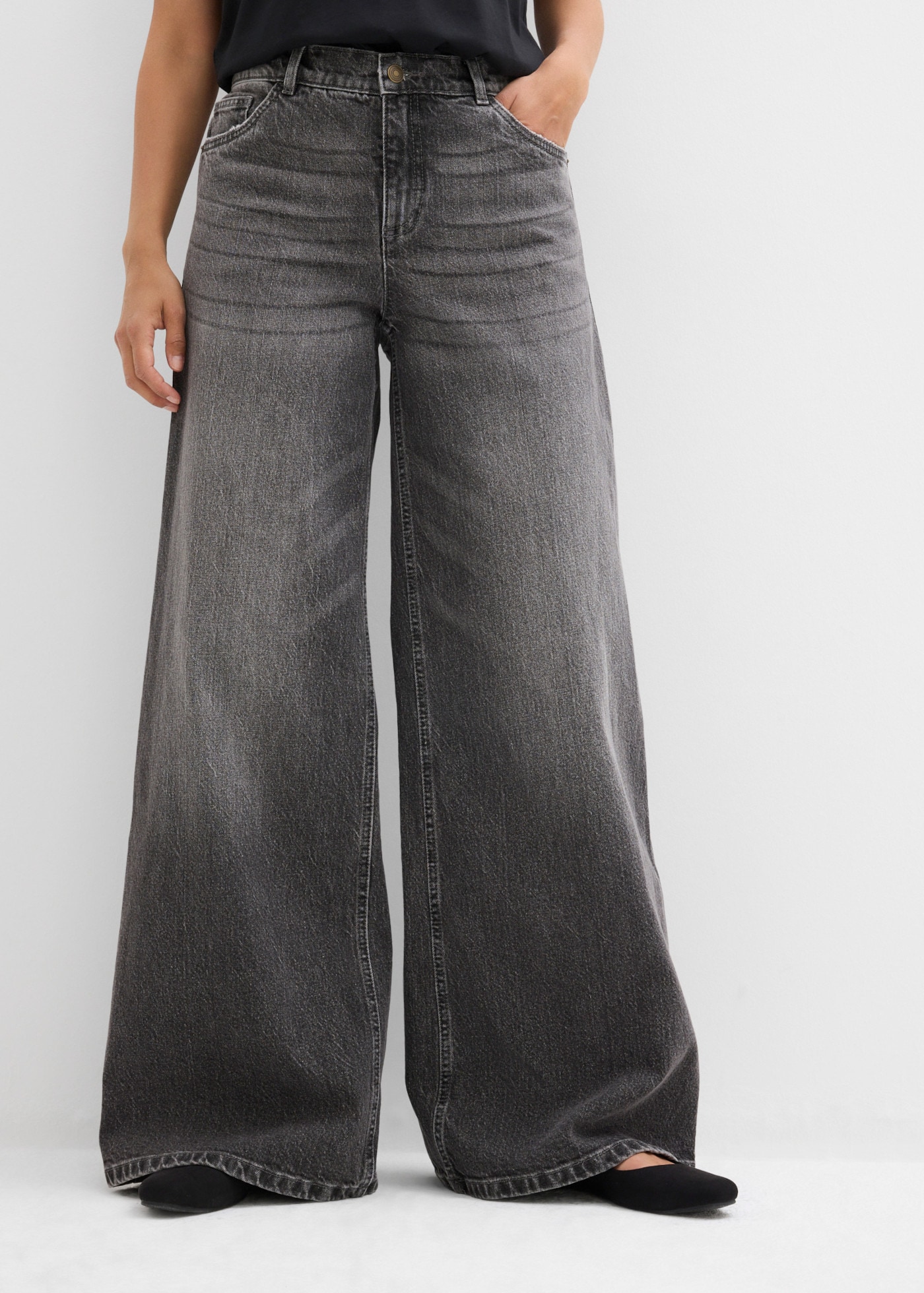 Image of bonprix Weite Jeans mit mittlerem Bund, Loose Fit, sehr weite Silhouette
